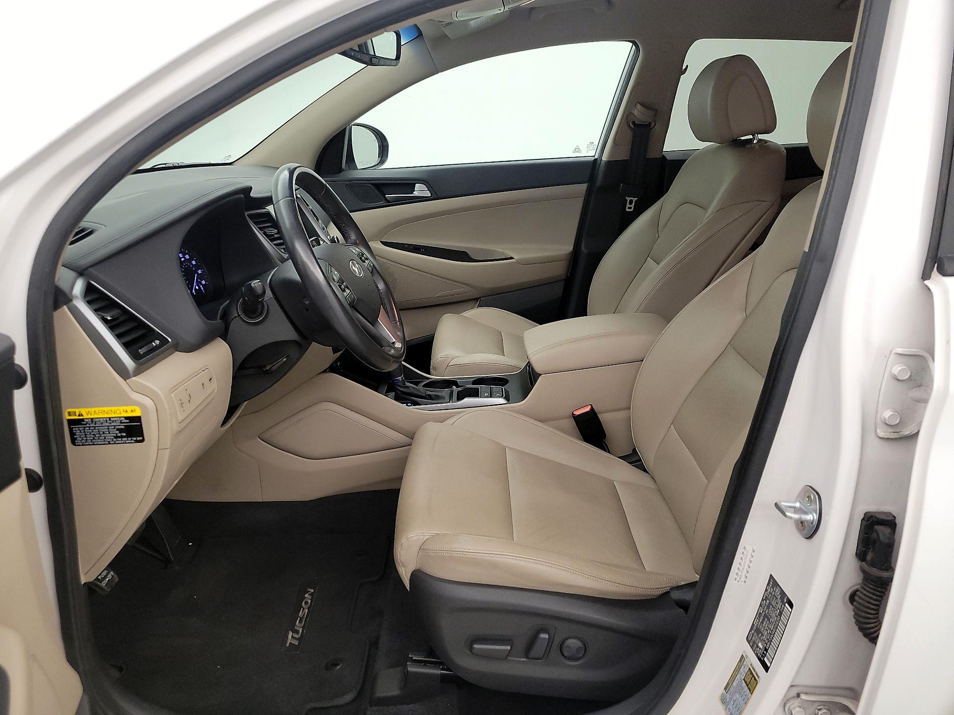 Thumbnail: 2016 Hyundai Tucson - 11