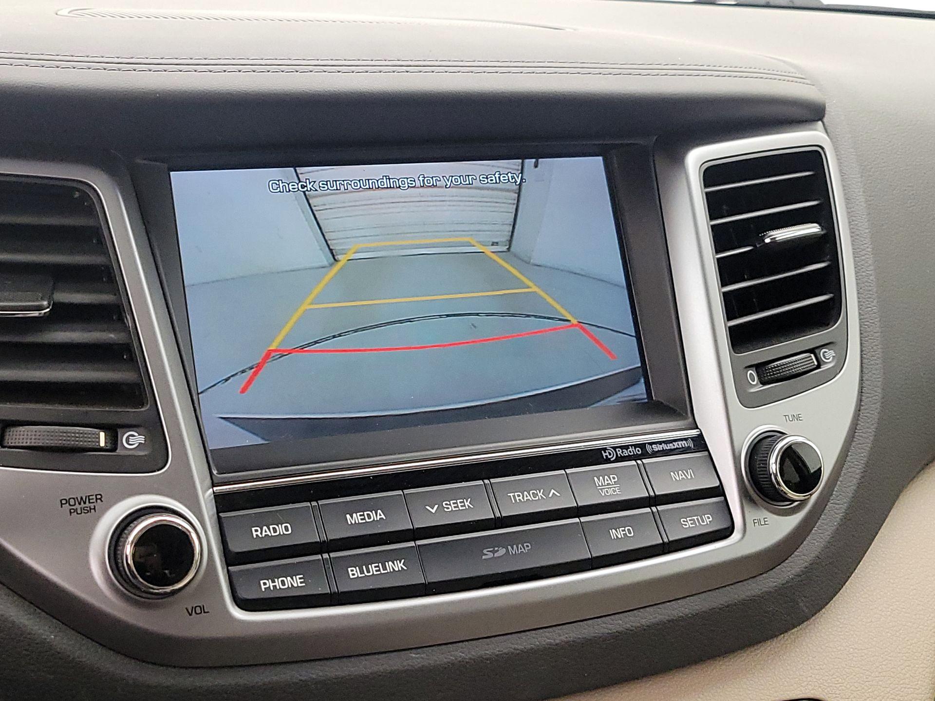 Thumbnail: 2016 Hyundai Tucson - 15
