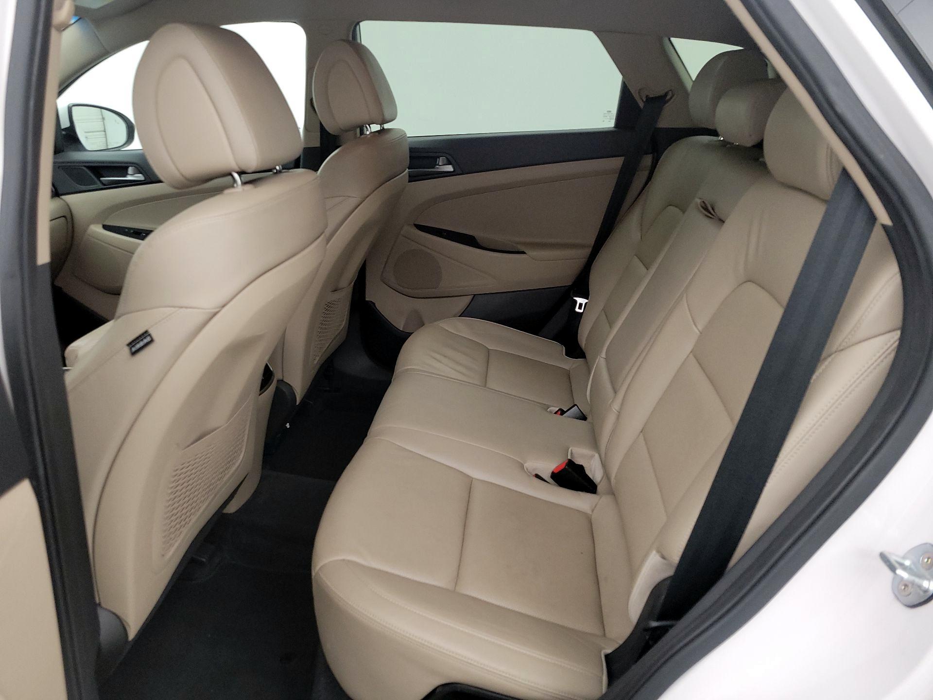 Thumbnail: 2016 Hyundai Tucson - 20