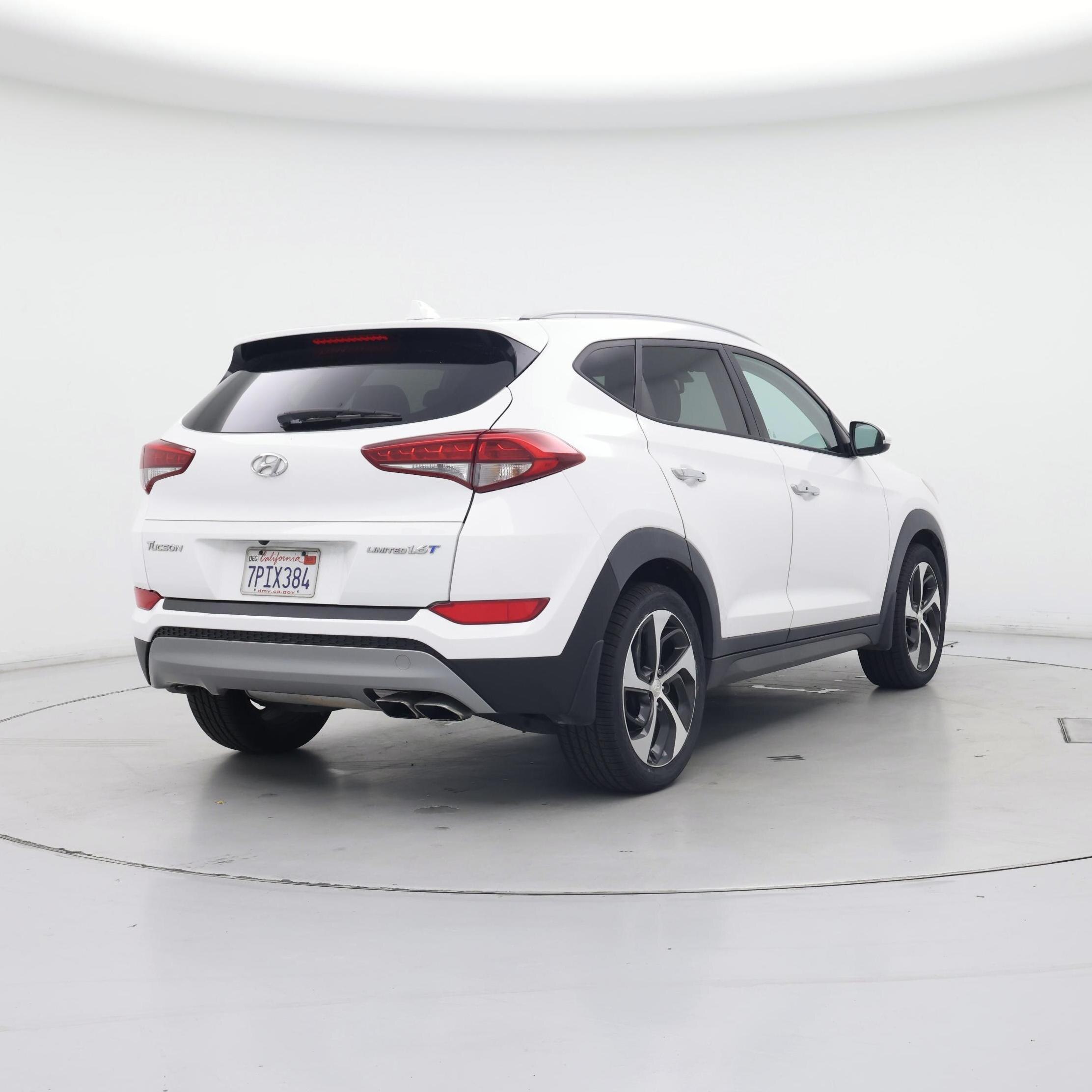Thumbnail: 2016 Hyundai Tucson - 8