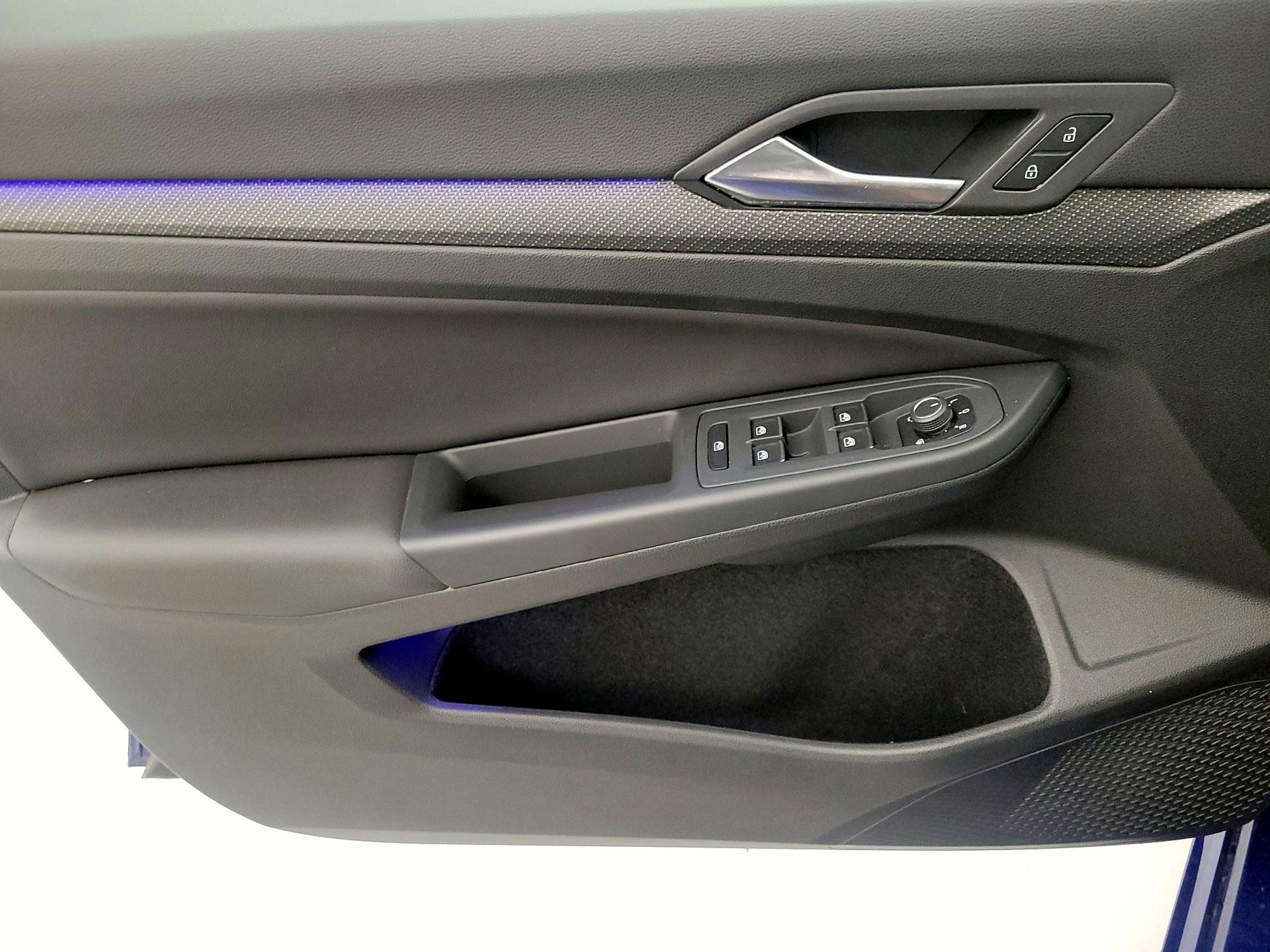 Thumbnail: 2024 Volkswagen Golf - 10