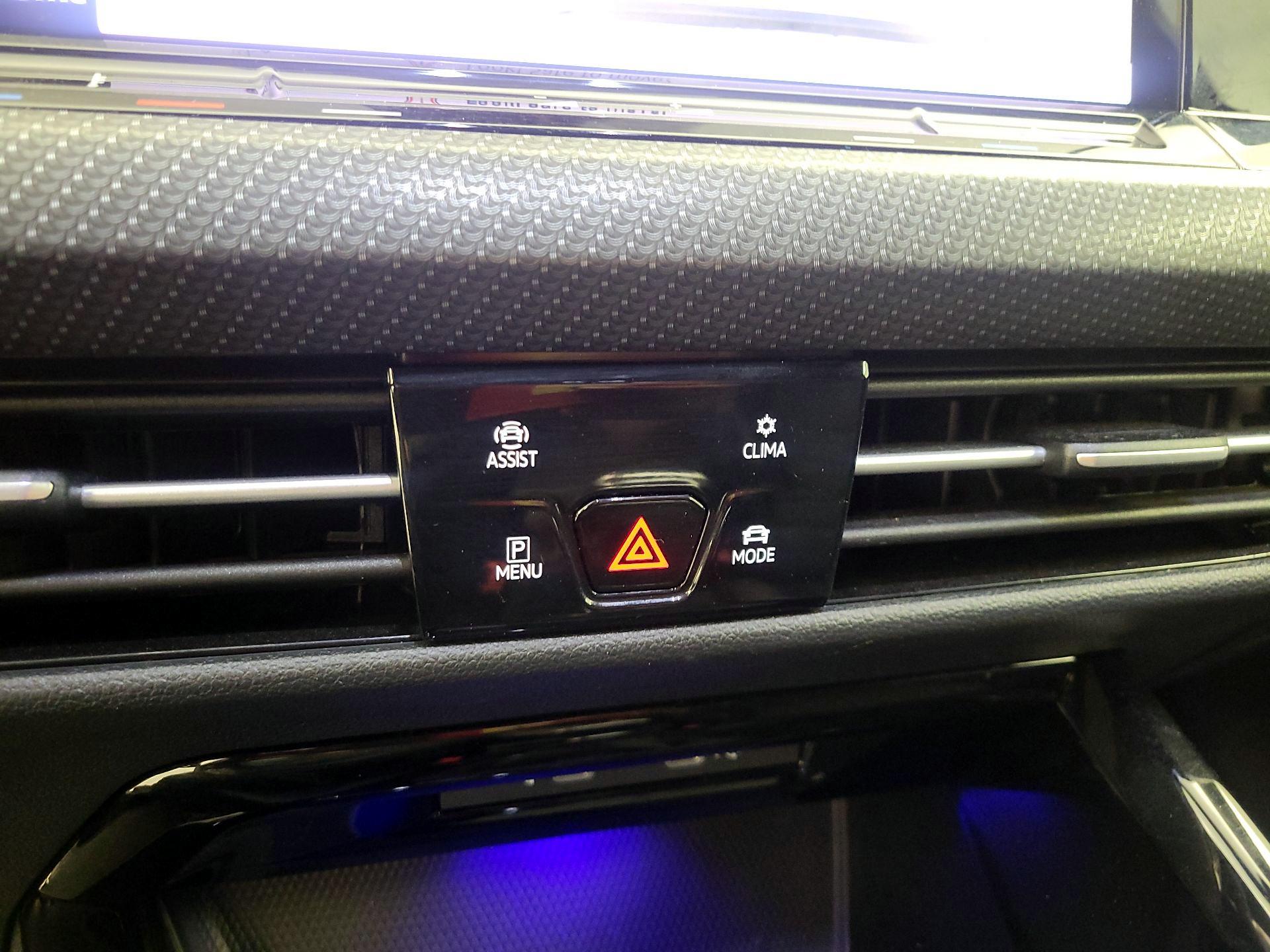 Thumbnail: 2024 Volkswagen Golf - 15