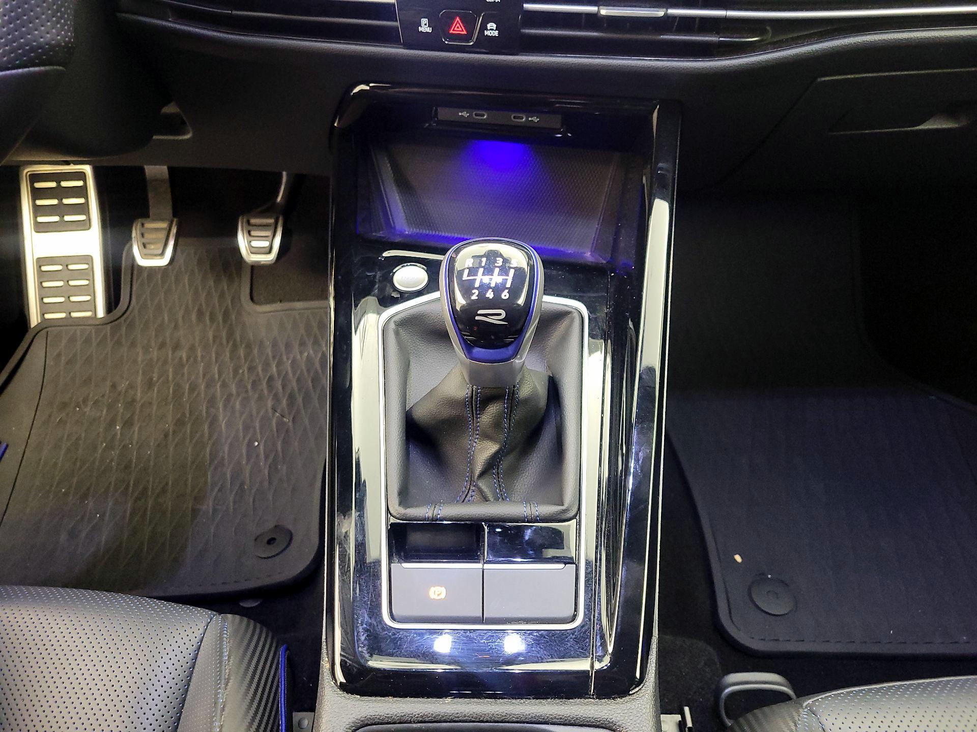 Thumbnail: 2024 Volkswagen Golf - 16