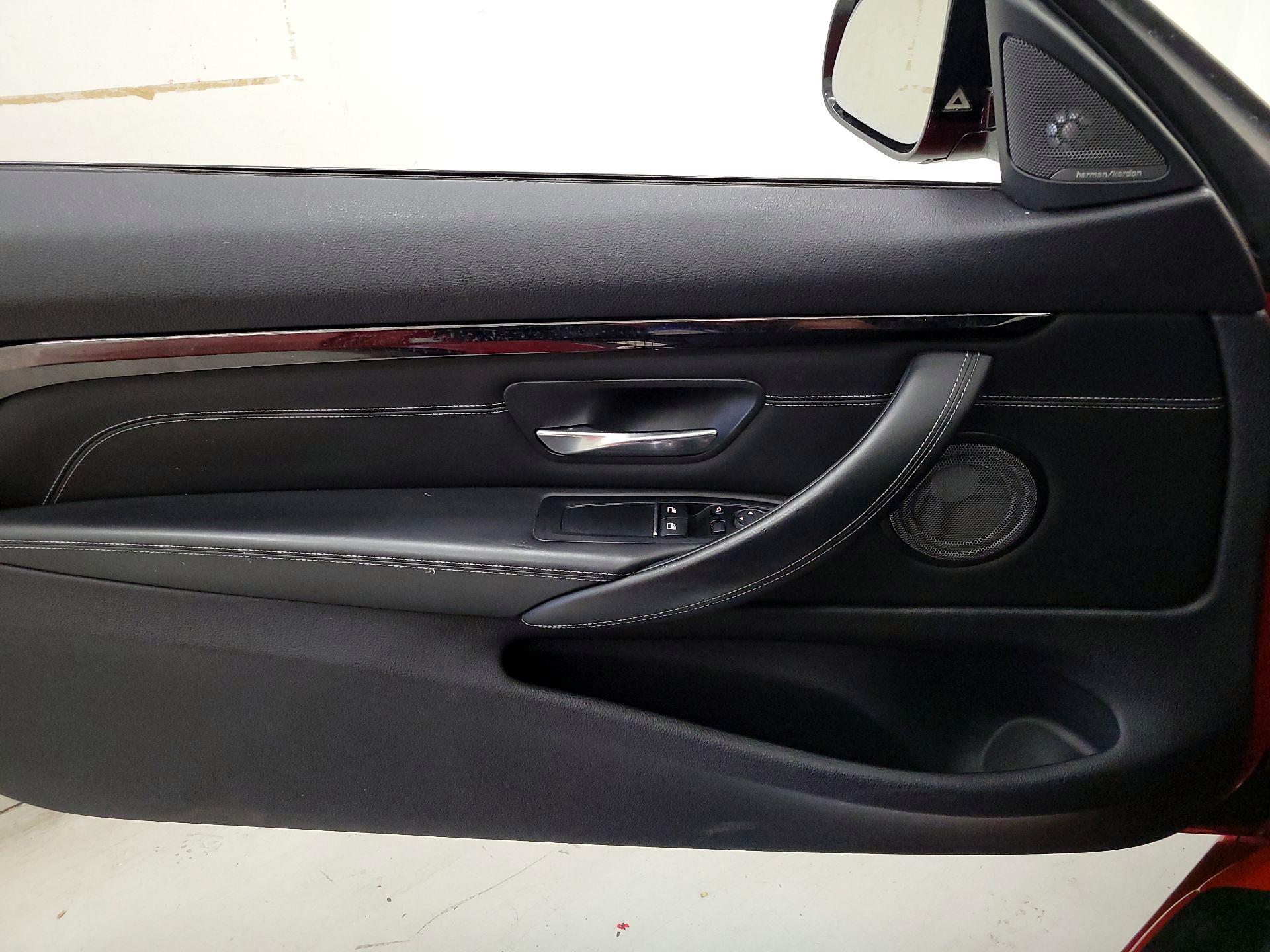 Thumbnail: 2020 BMW M4 - 12