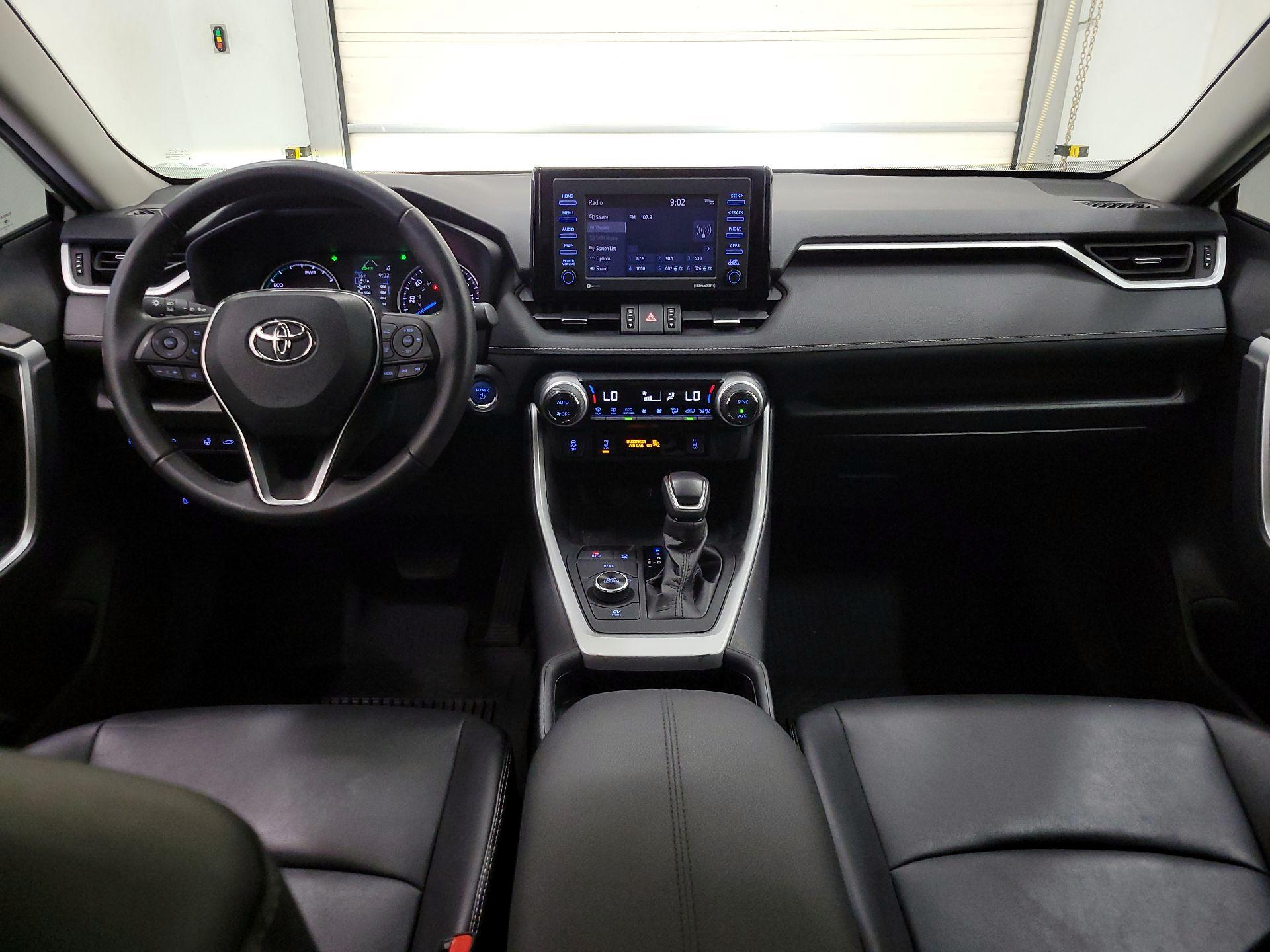 Thumbnail: 2021 Toyota RAV4 - 9