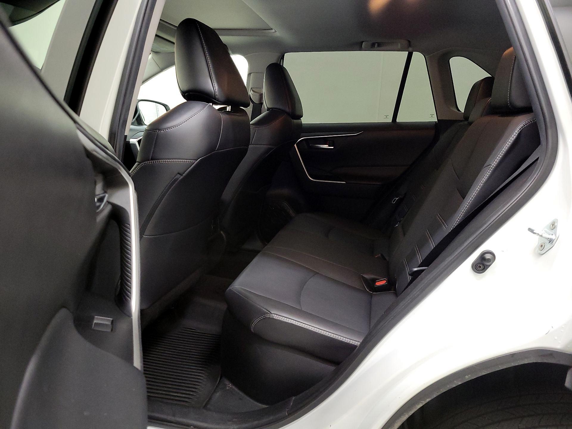 Thumbnail: 2021 Toyota RAV4 - 20