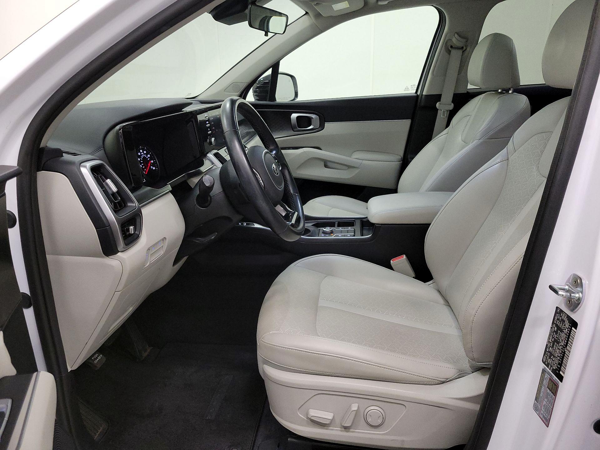 Thumbnail: 2021 Kia Sorento - 11