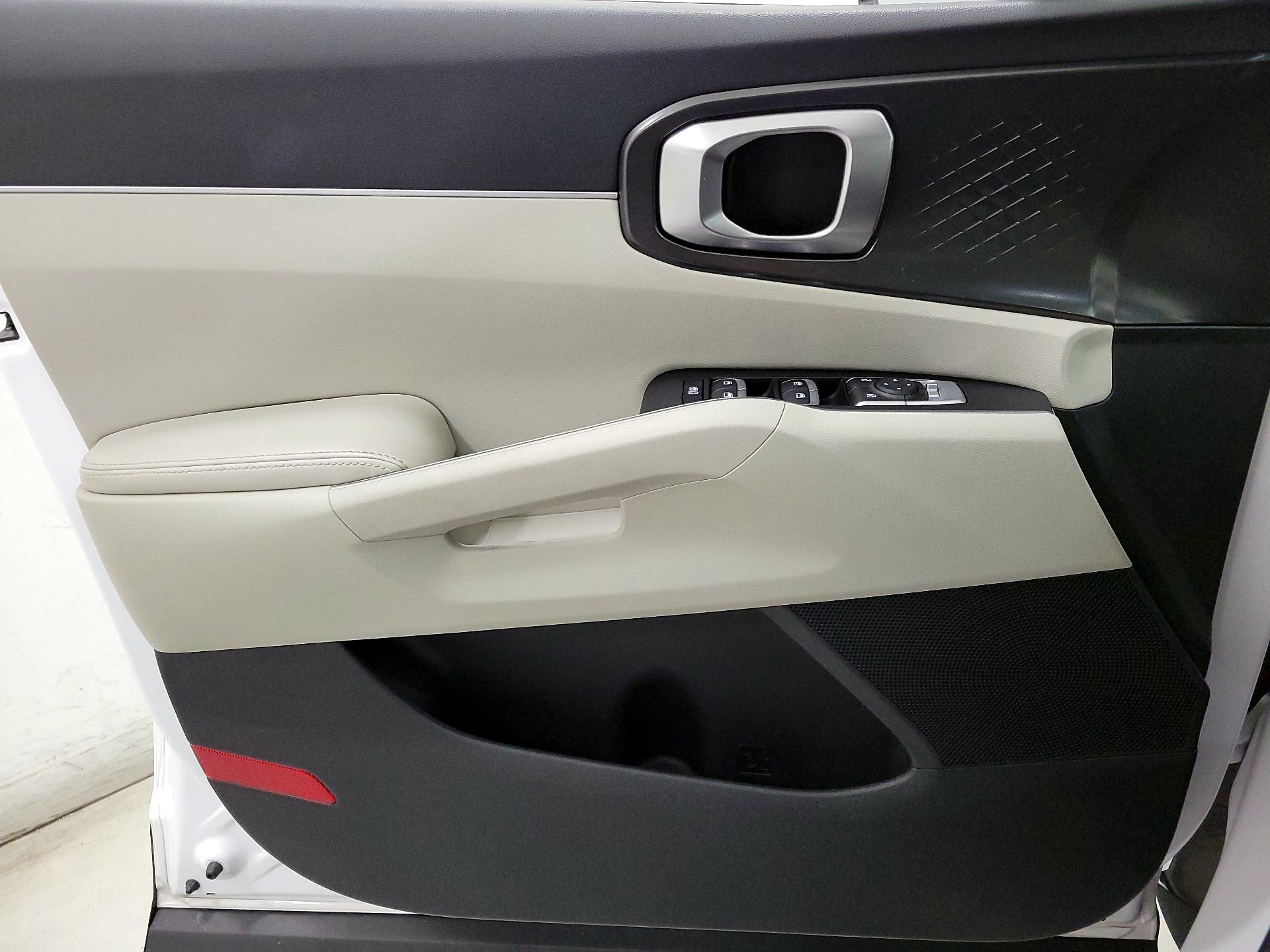 Thumbnail: 2021 Kia Sorento - 12