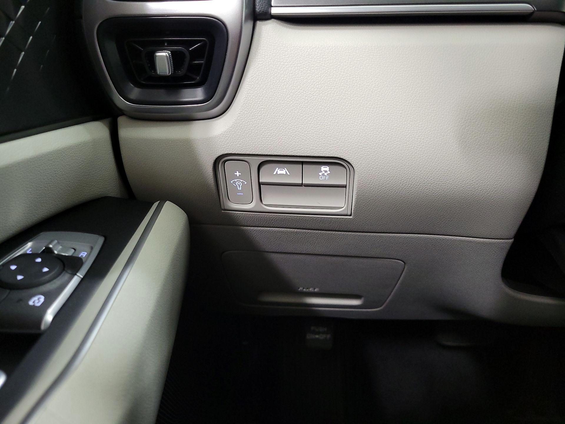 Thumbnail: 2021 Kia Sorento - 13