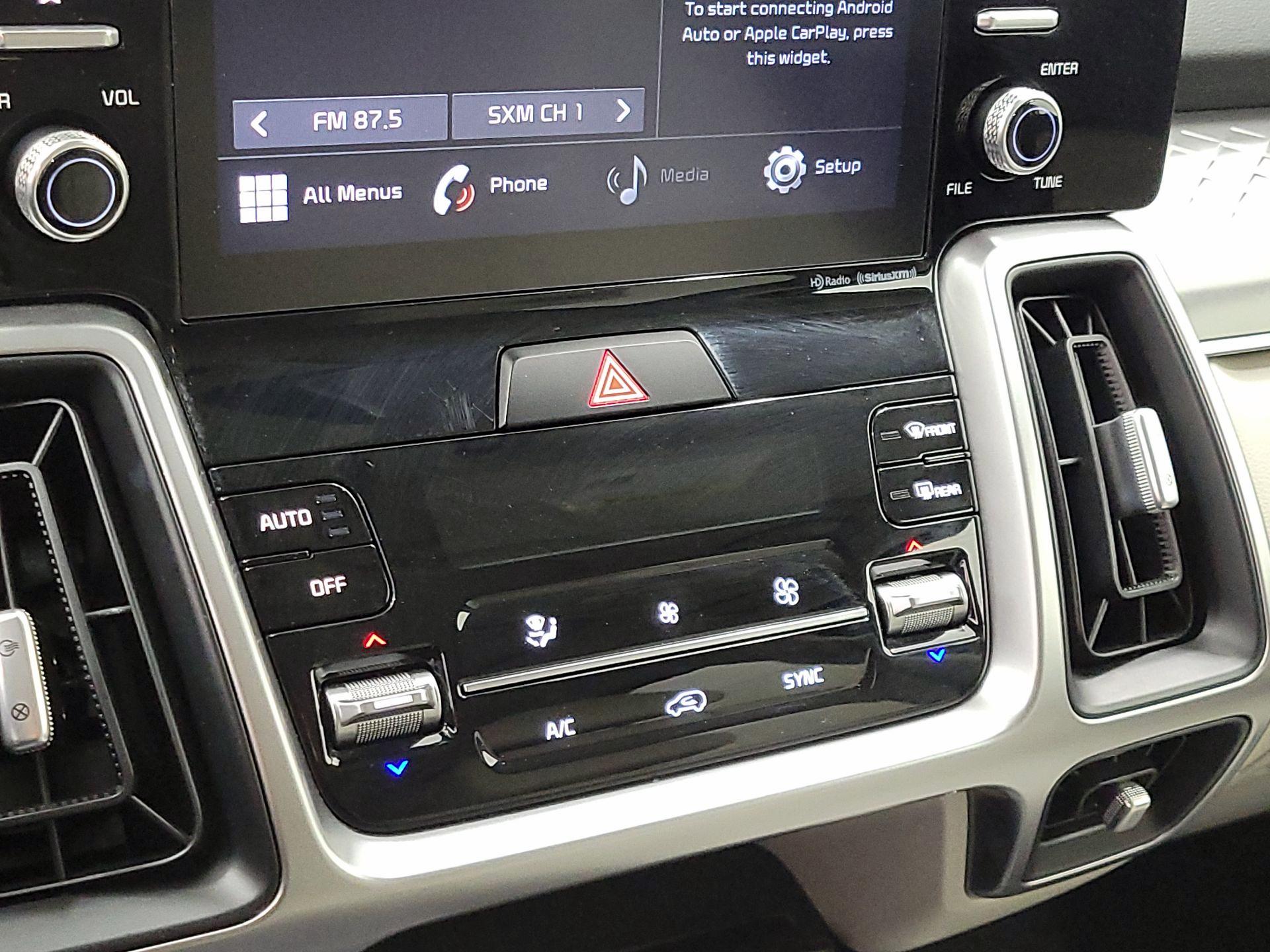 Thumbnail: 2021 Kia Sorento - 16