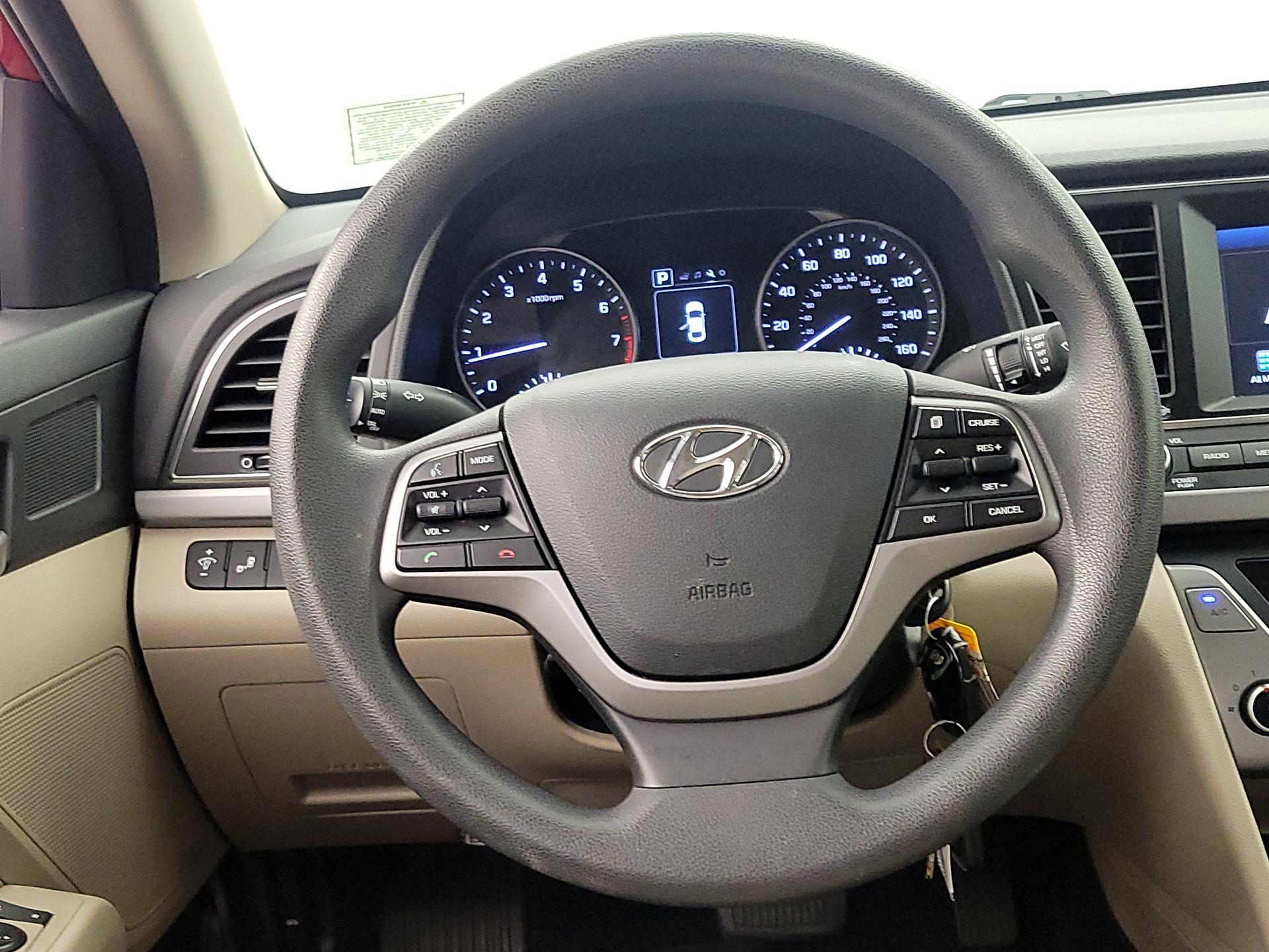 Thumbnail: 2018 Hyundai Elantra - 10