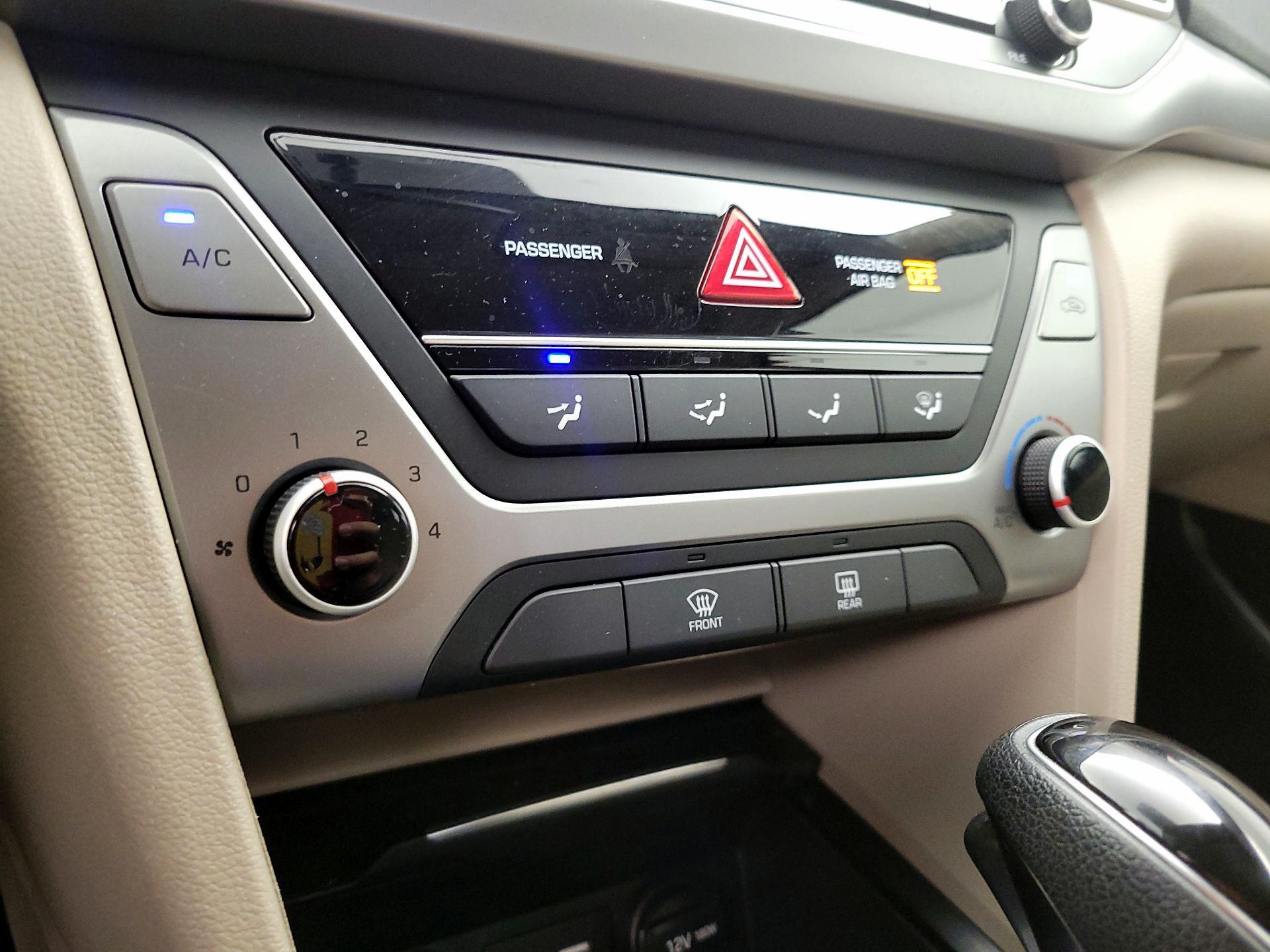Thumbnail: 2018 Hyundai Elantra - 16