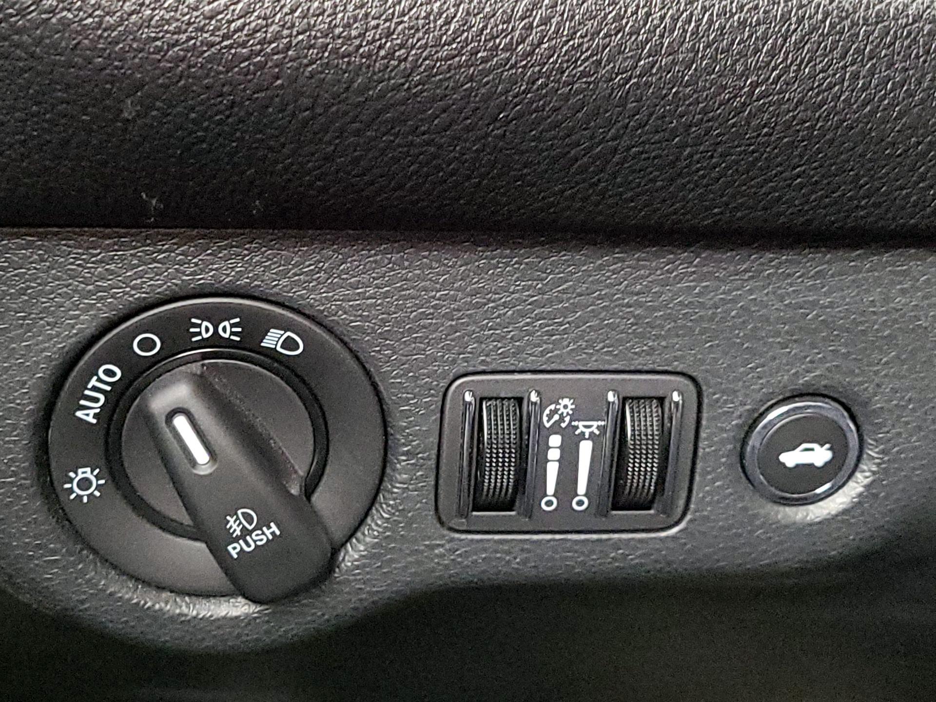 Thumbnail: 2018 Dodge Challenger - 11