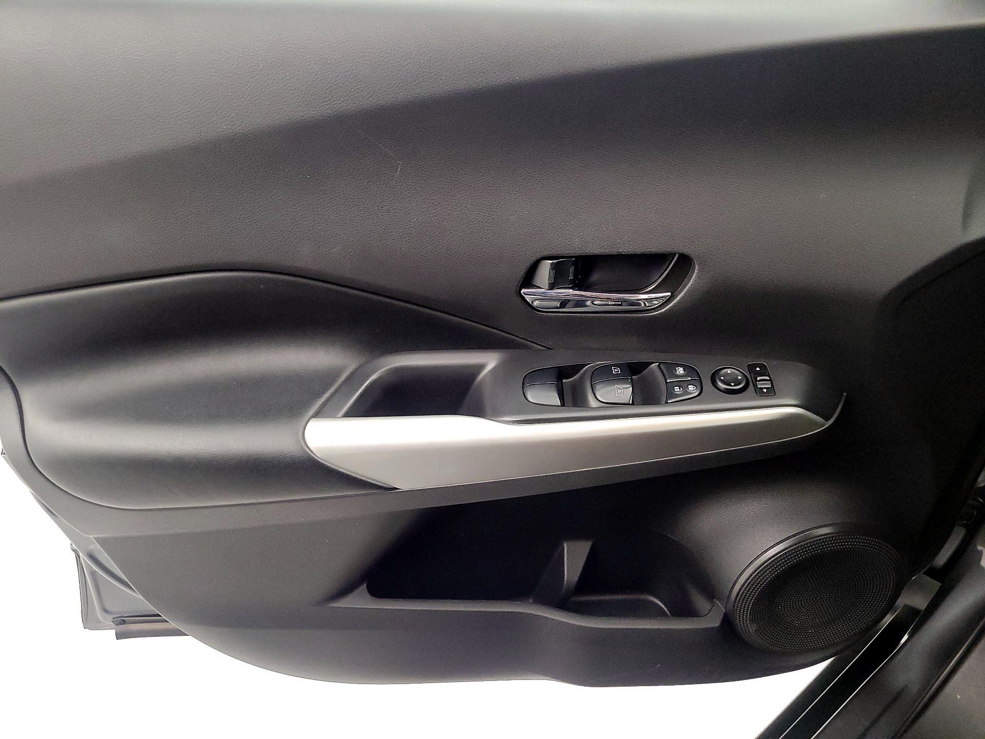 Thumbnail: 2019 Nissan Kicks - 10