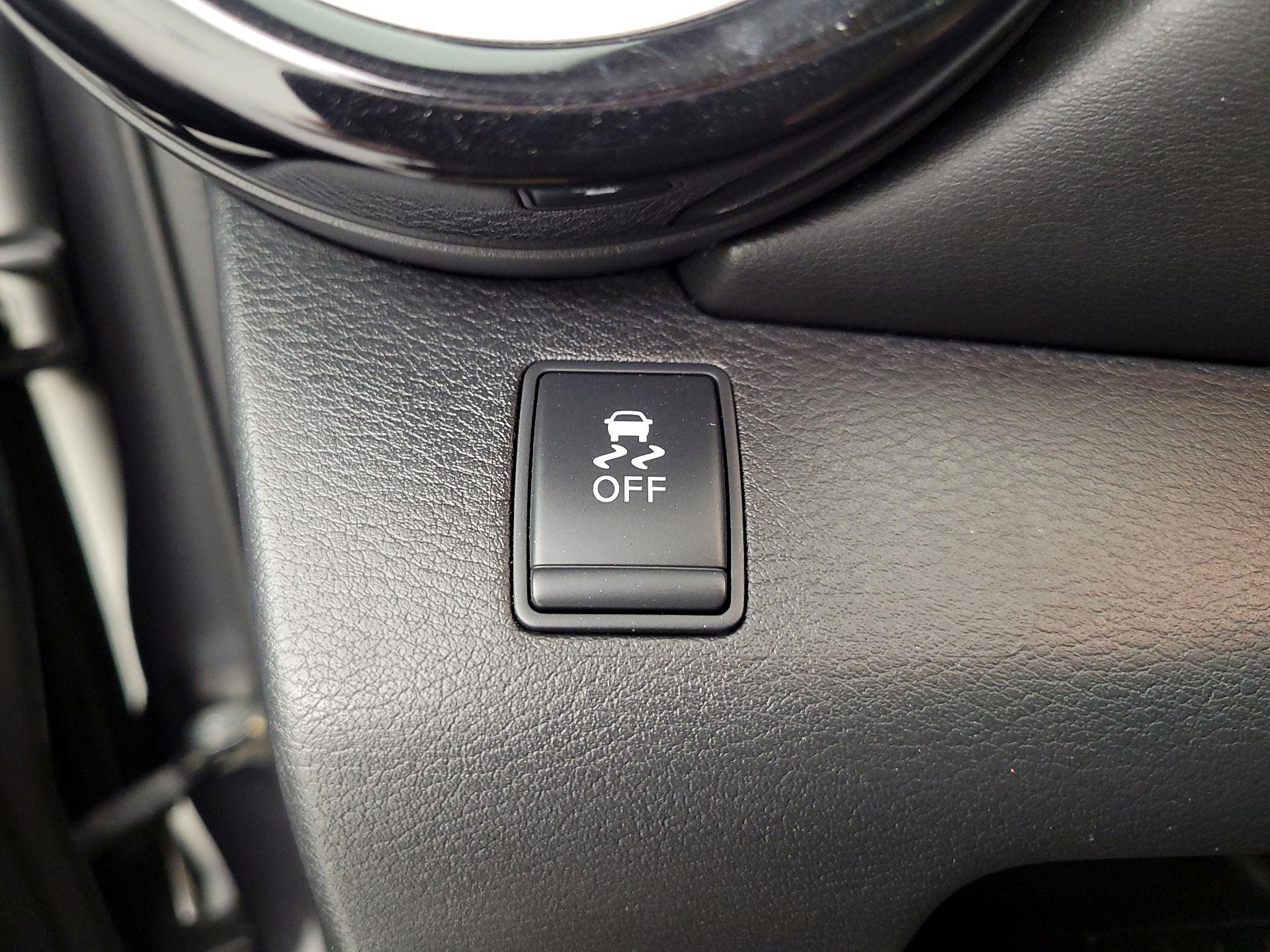 Thumbnail: 2019 Nissan Kicks - 11