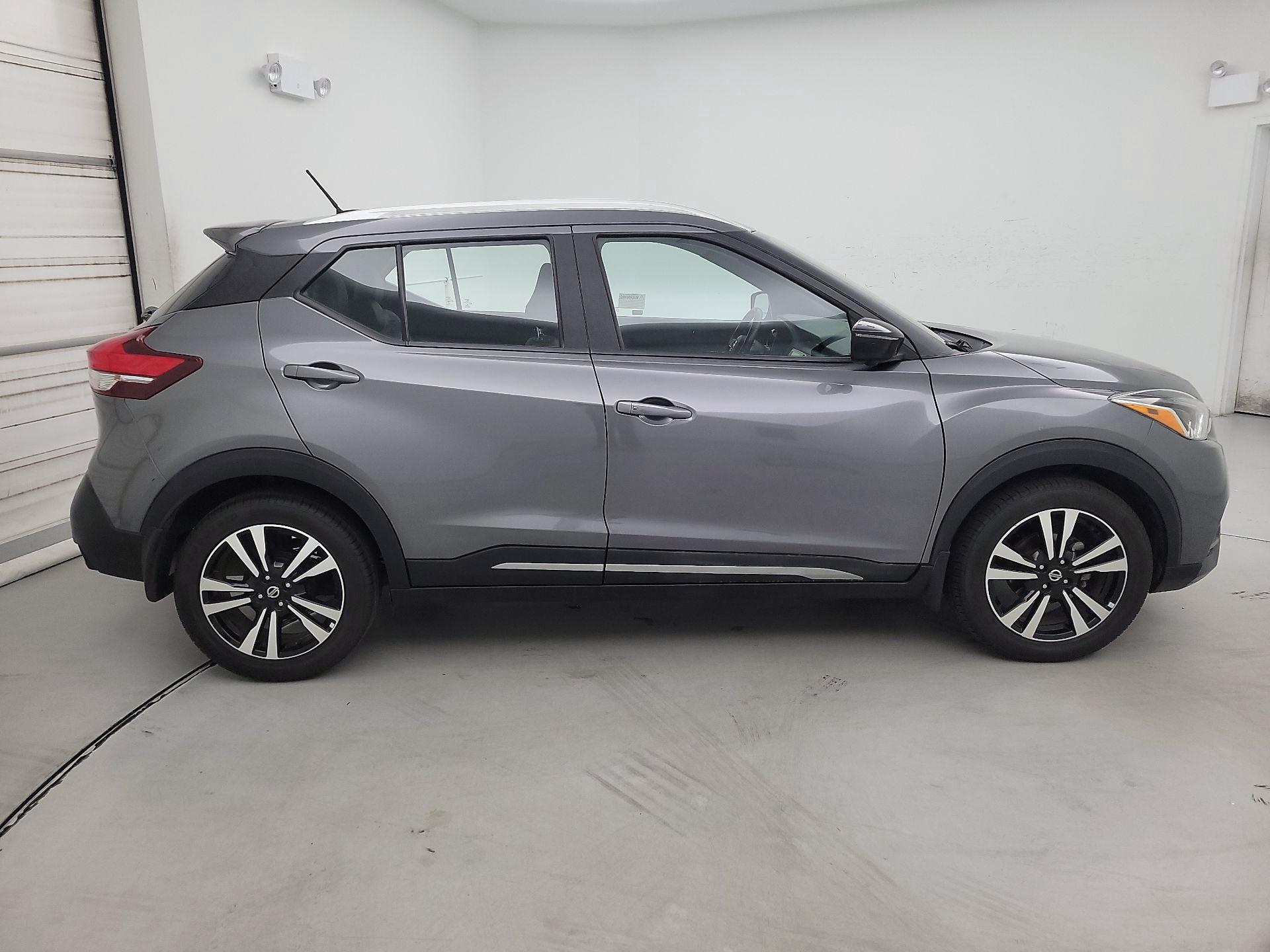 Thumbnail: 2019 Nissan Kicks - 4