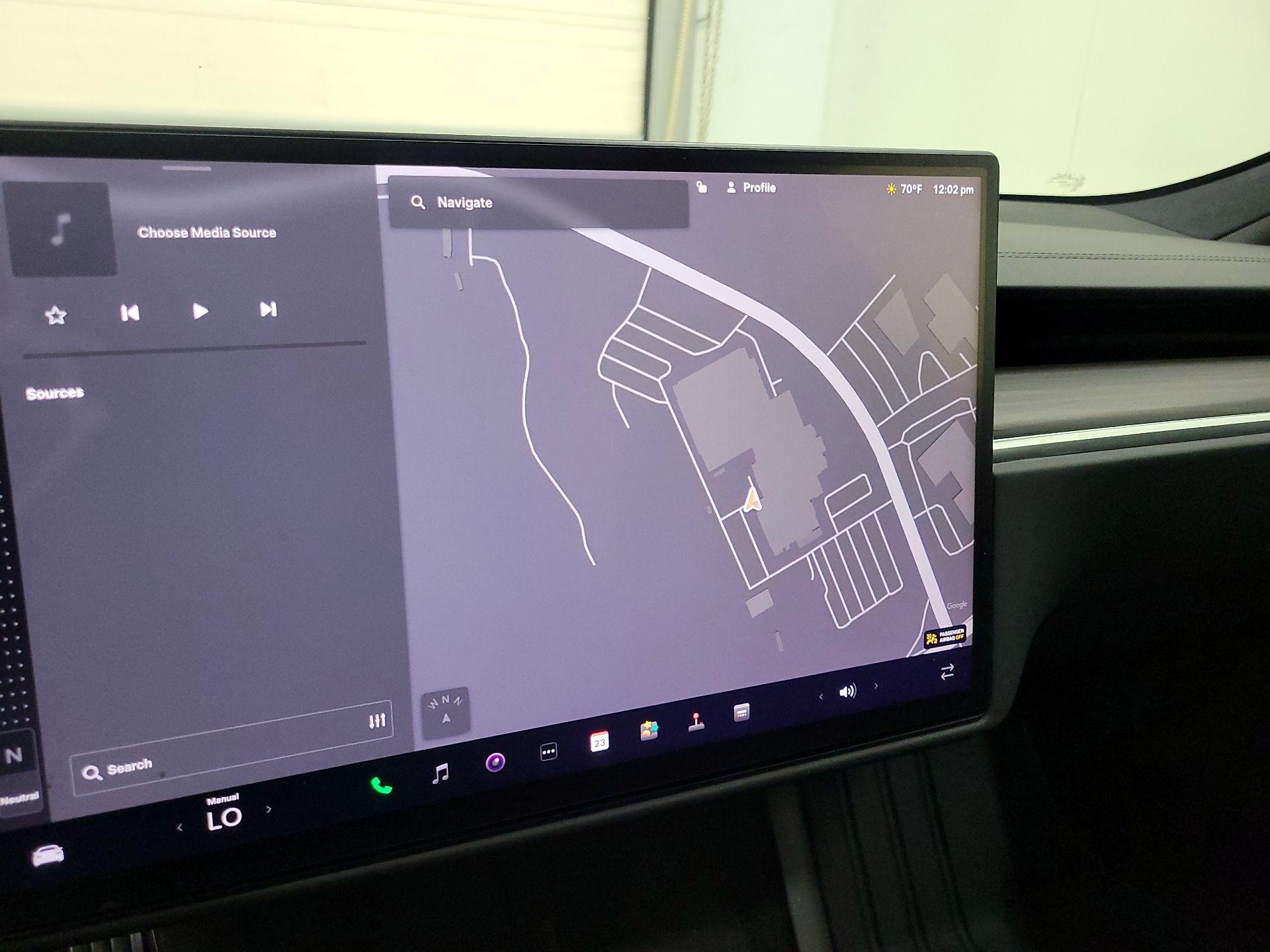 Thumbnail: 2023 Tesla Model S - 13