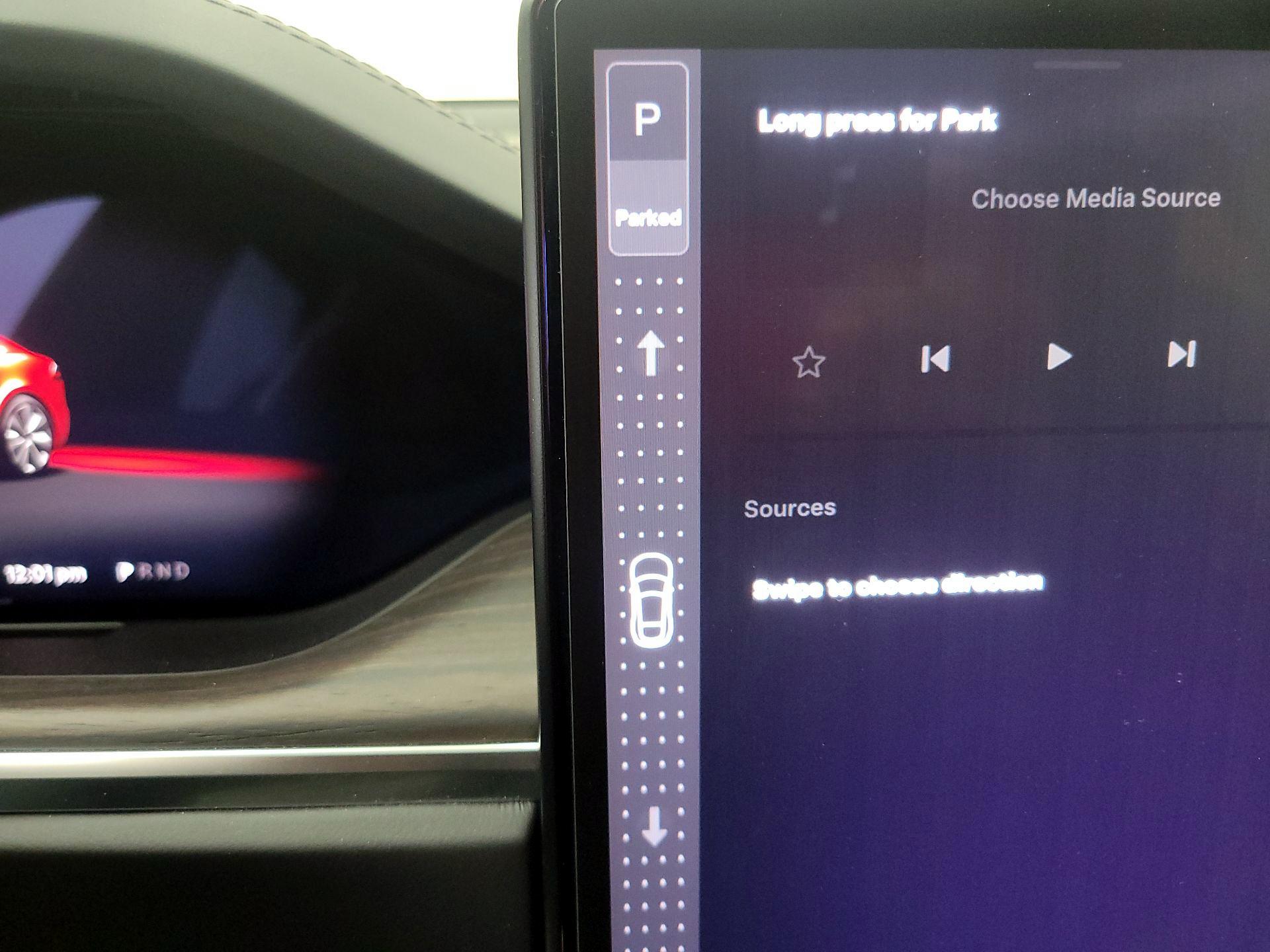 Thumbnail: 2023 Tesla Model S - 17