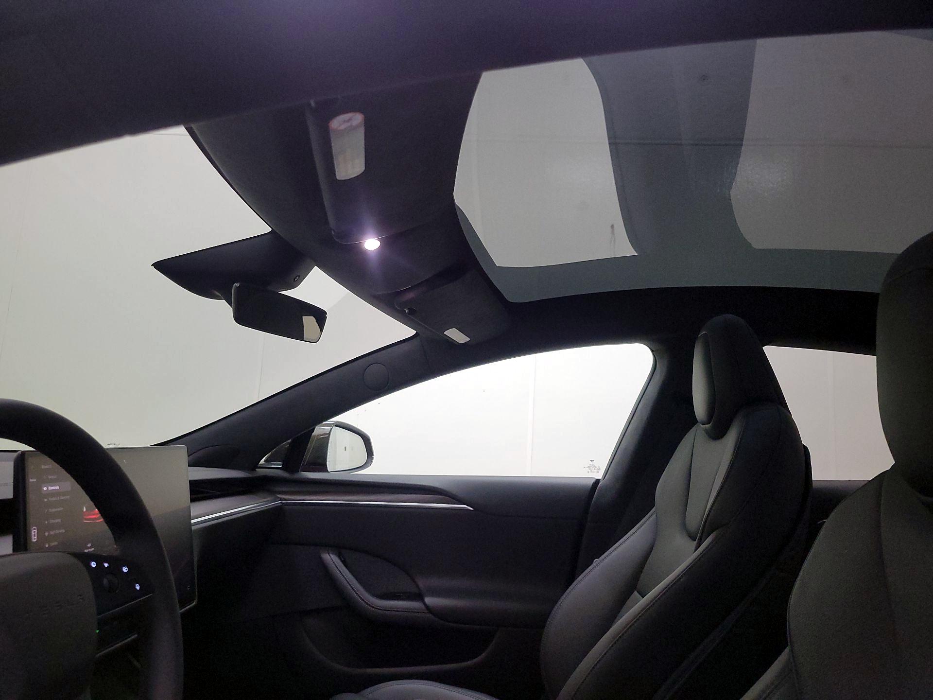 Thumbnail: 2023 Tesla Model S - 18