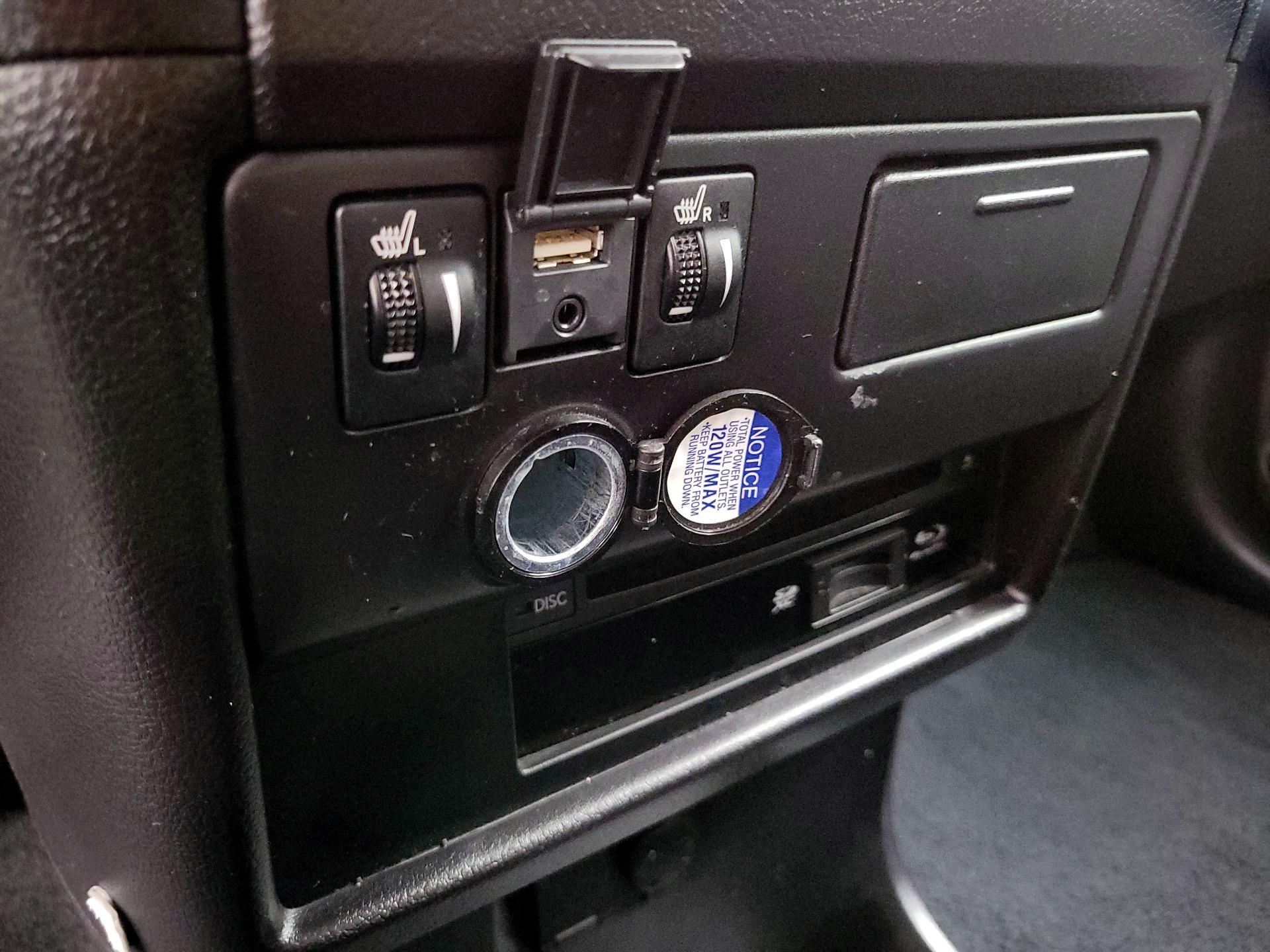 Thumbnail: 2018 Toyota Sienna - 17