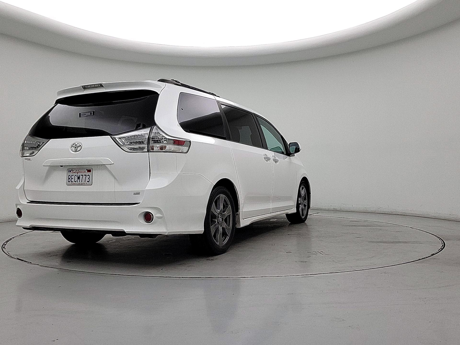 Thumbnail: 2018 Toyota Sienna - 5