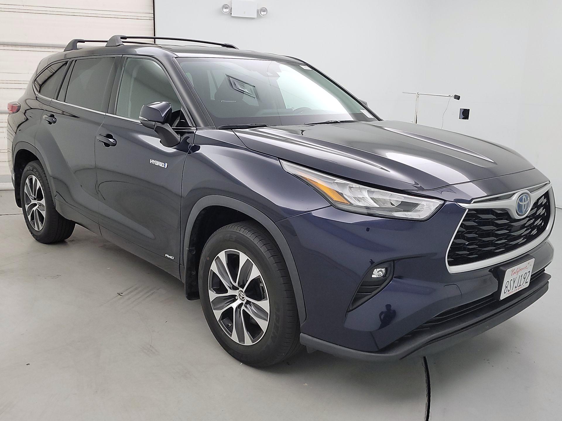 Thumbnail: 2020 Toyota Highlander - 1