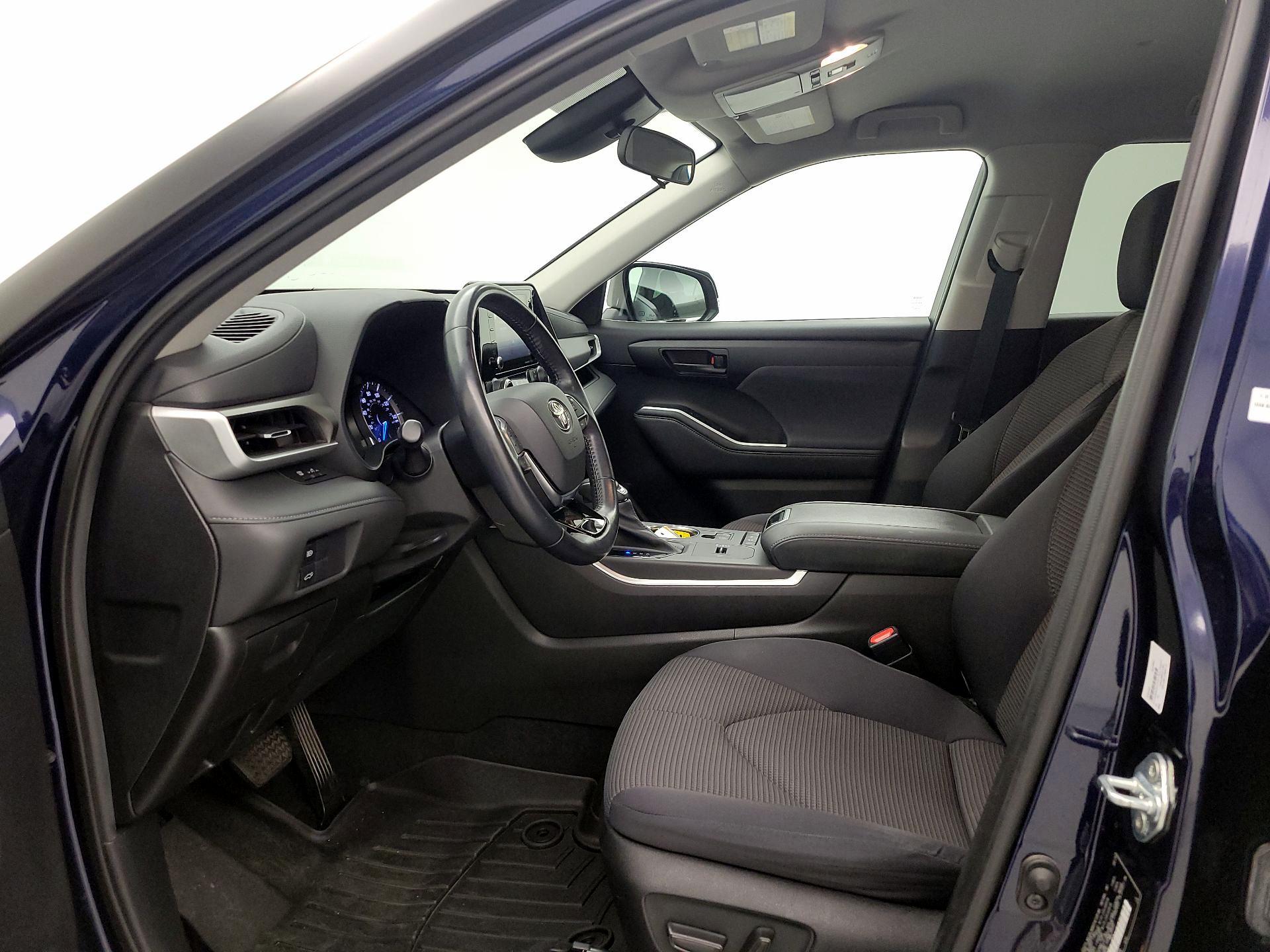 Thumbnail: 2020 Toyota Highlander - 9