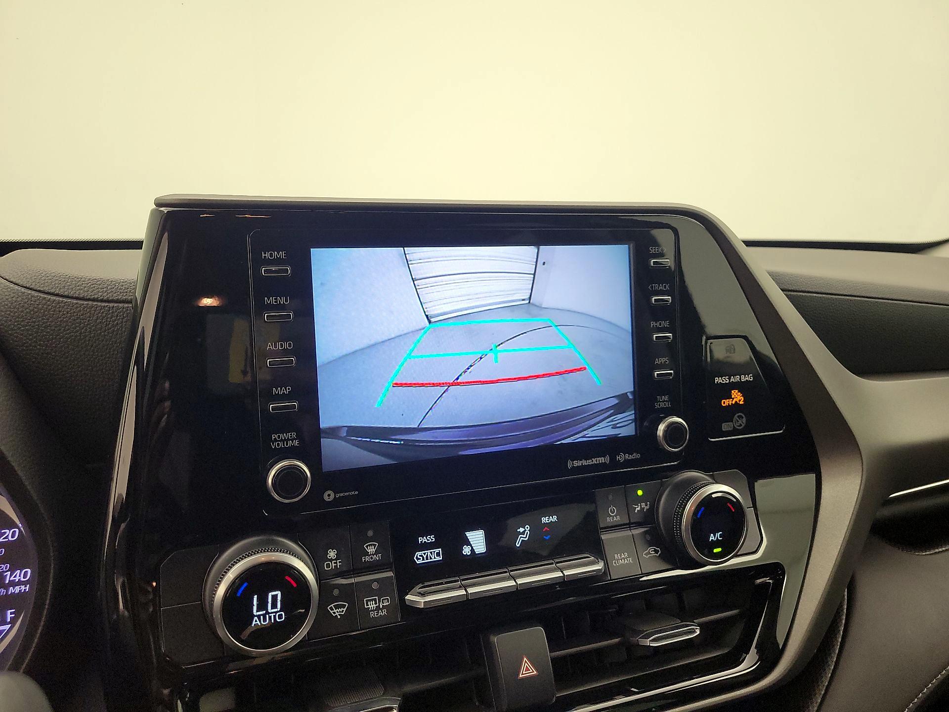 Thumbnail: 2020 Toyota Highlander - 12