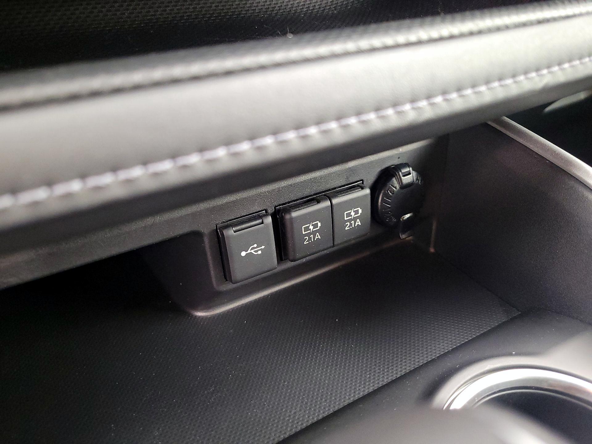 Thumbnail: 2020 Toyota Highlander - 16