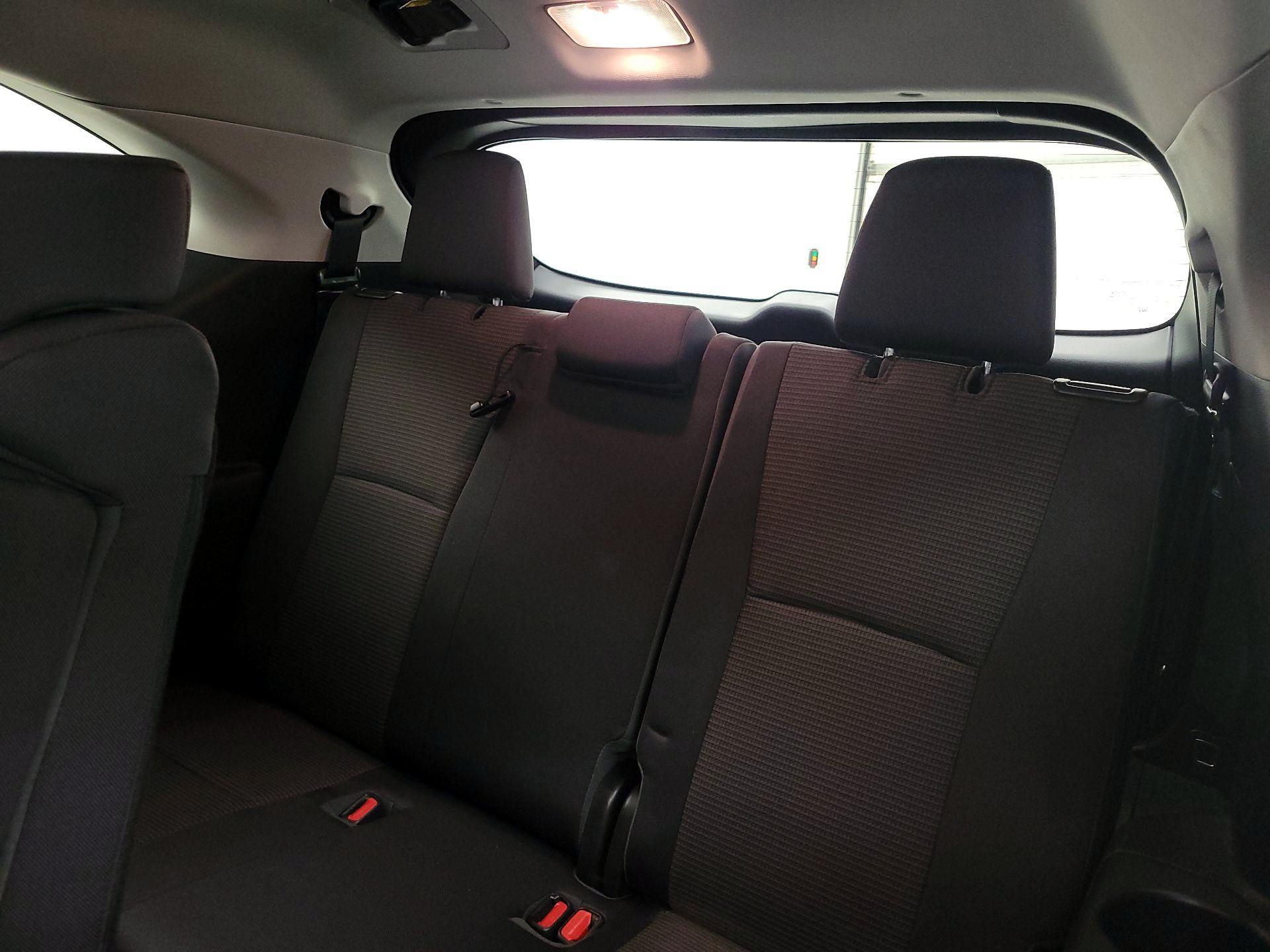 Thumbnail: 2020 Toyota Highlander - 18