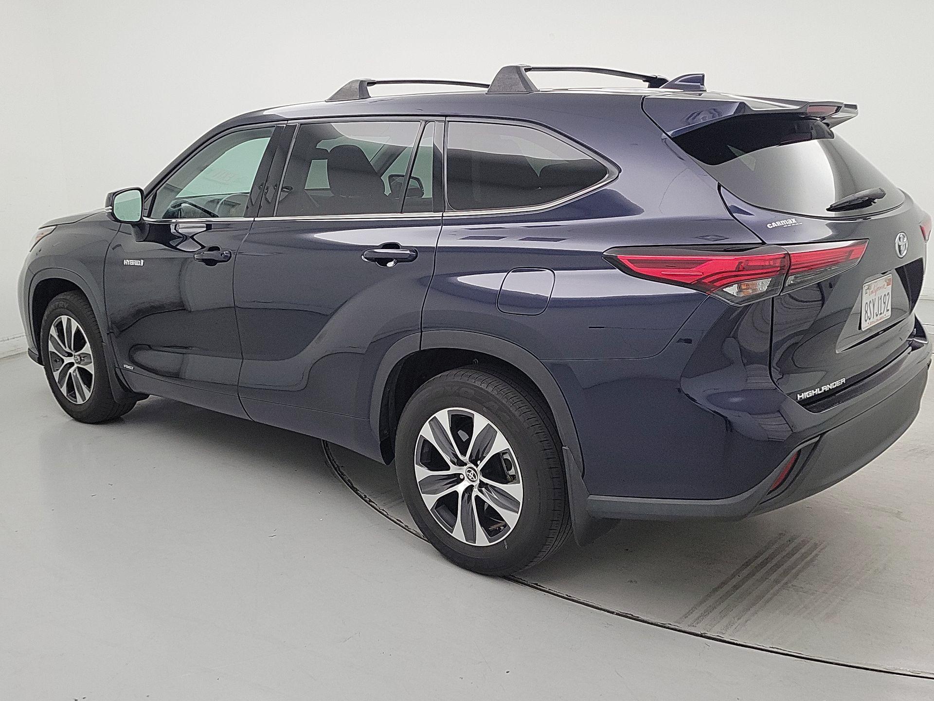 Thumbnail: 2020 Toyota Highlander - 7