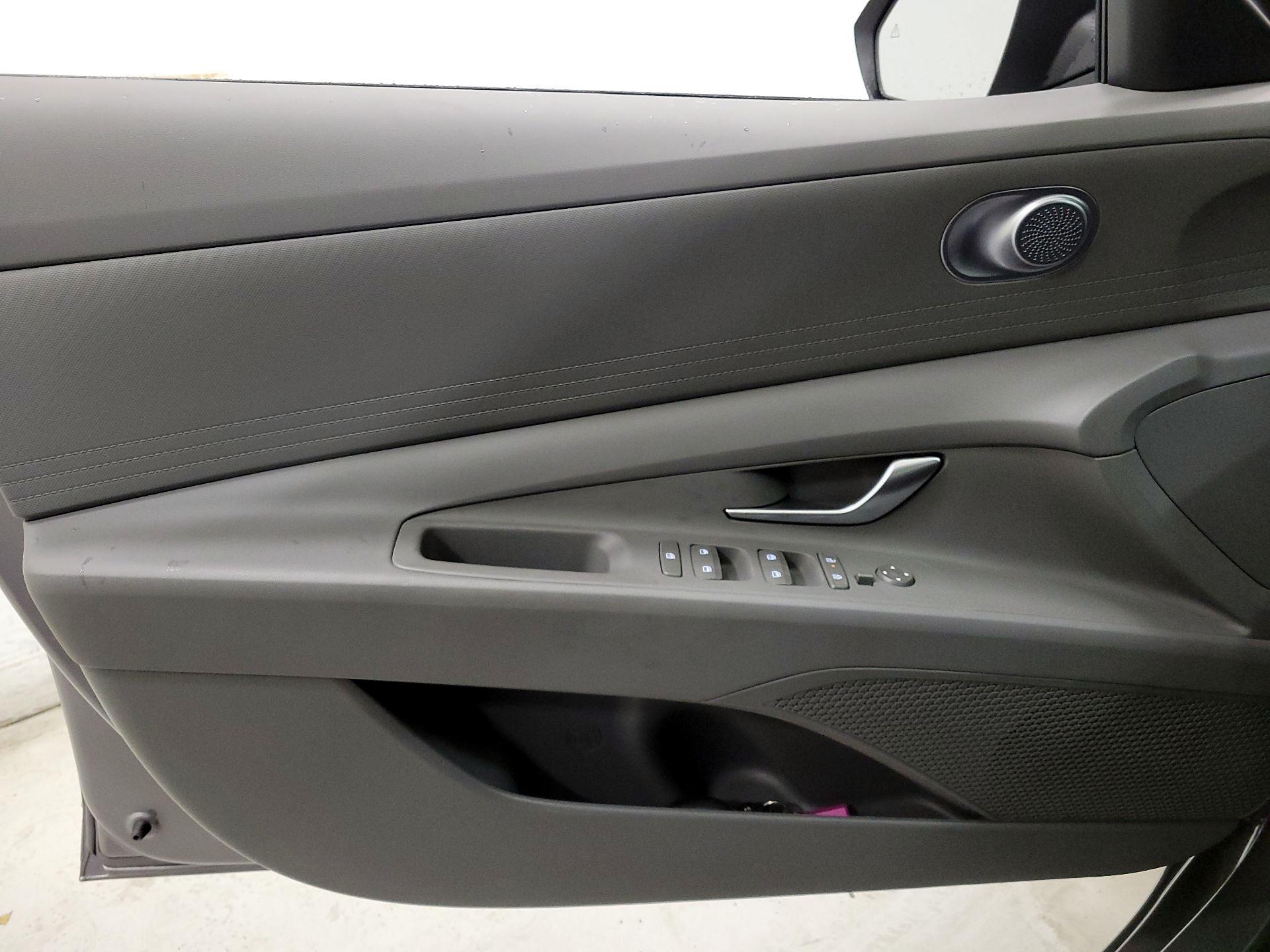 Thumbnail: 2024 Hyundai Elantra - 12