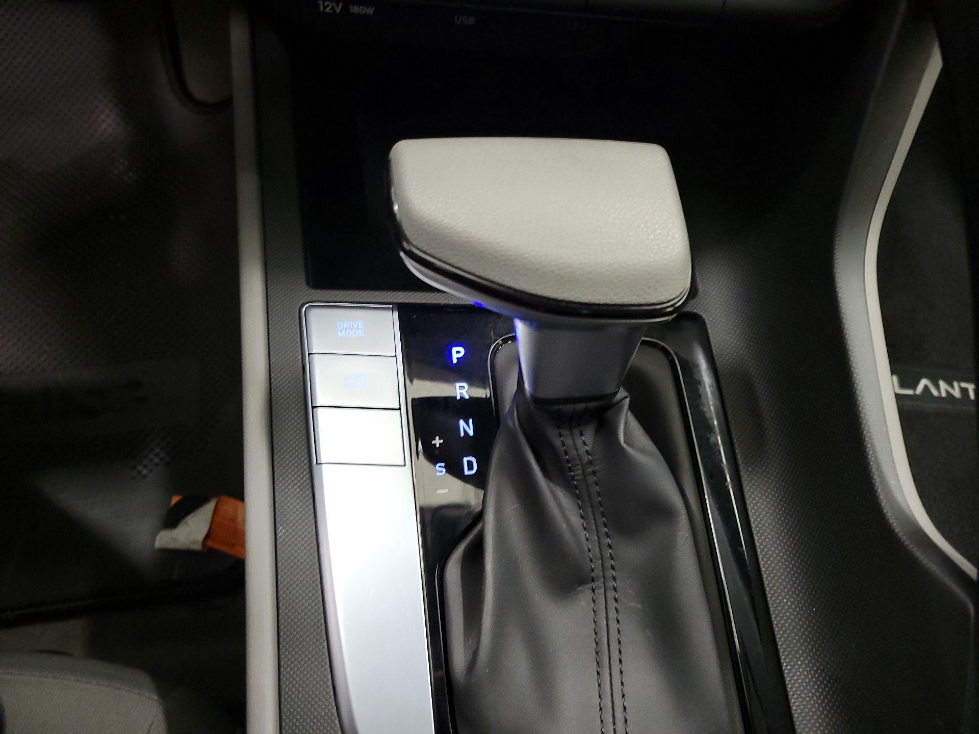 Thumbnail: 2024 Hyundai Elantra - 18