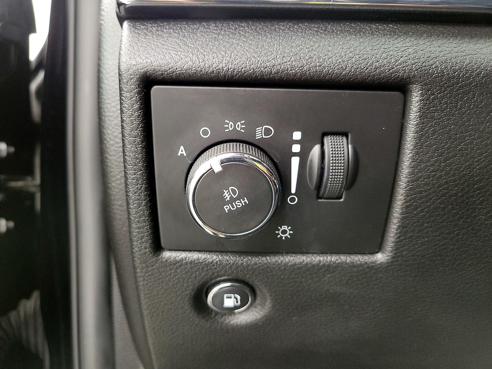 2019 Jeep Grand Cherokee Limited - Photo 14