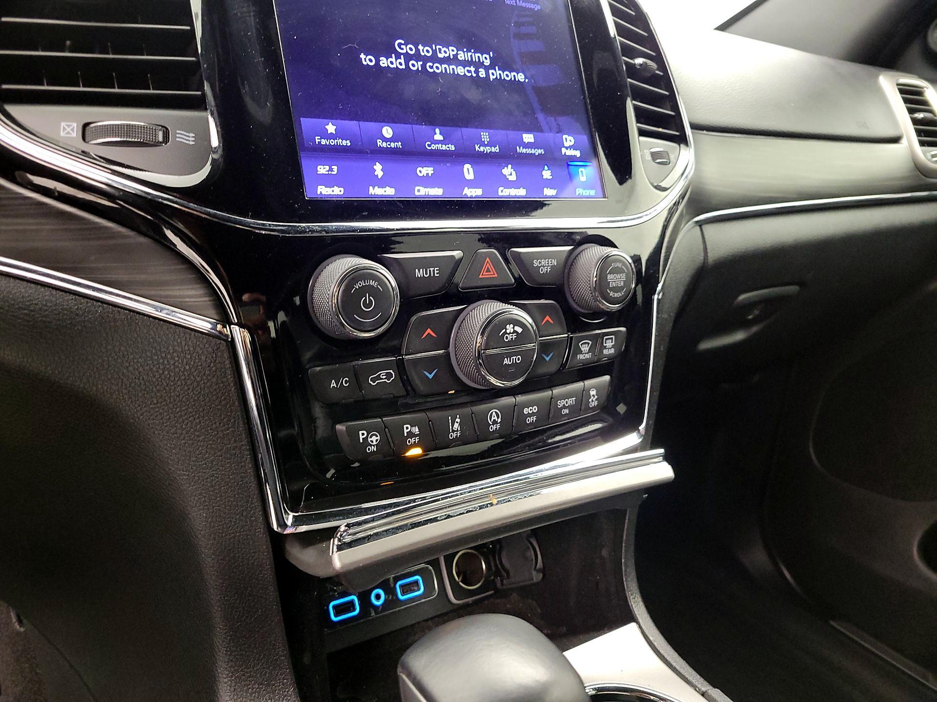 Thumbnail: 2019 Jeep Grand Cherokee - 17