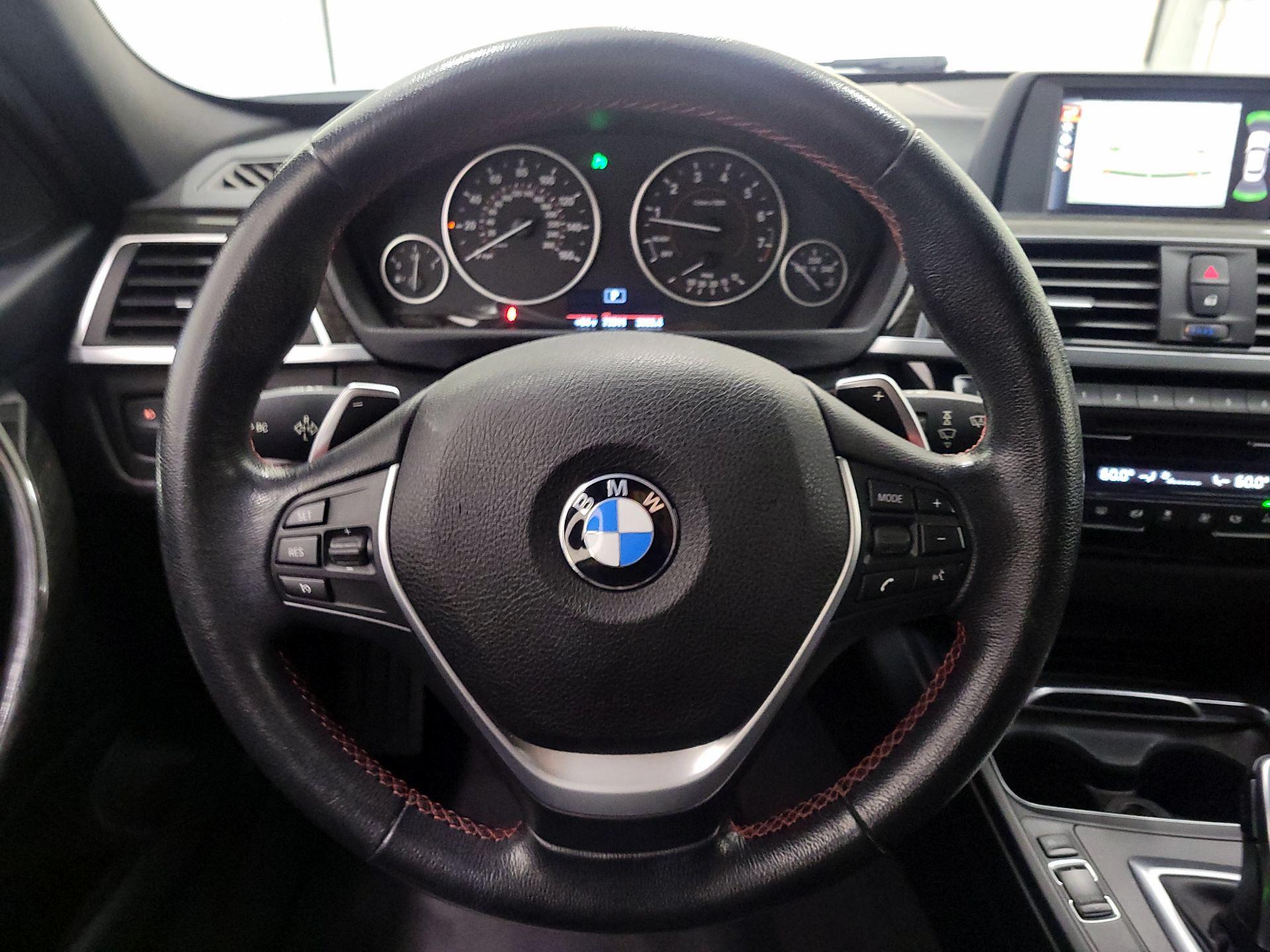 Thumbnail: 2017 BMW 3 Series - 10