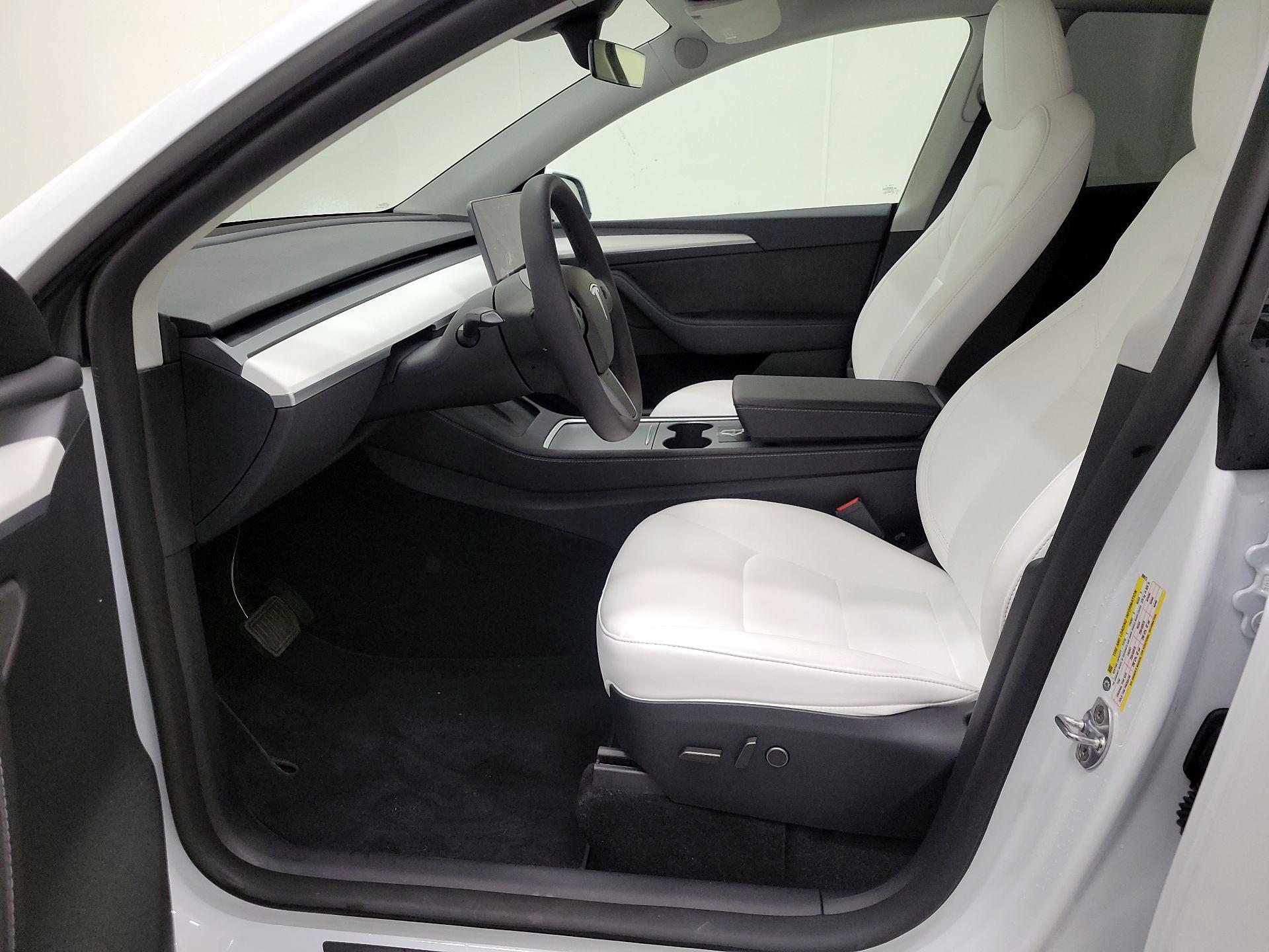 Thumbnail: 2024 Tesla Model Y - 11