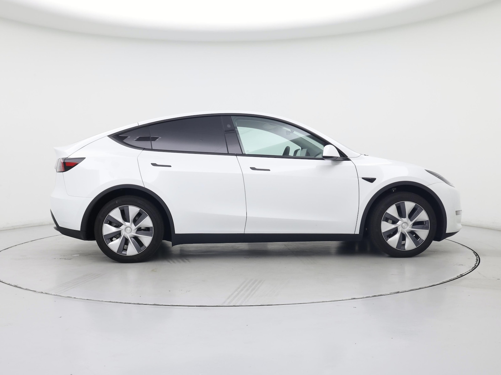 2024 Tesla Model Y Long Range - Photo 8