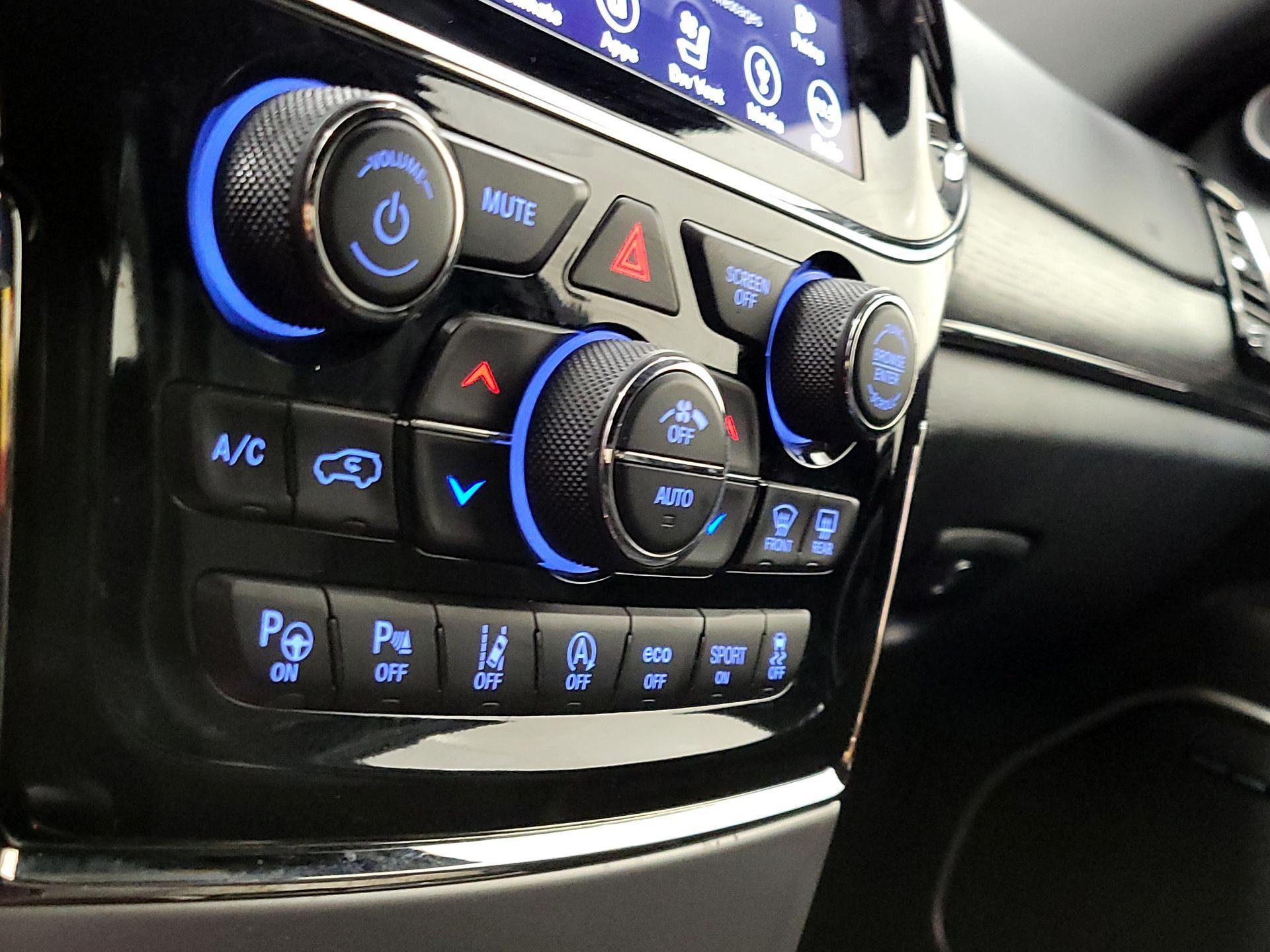 Thumbnail: 2019 Jeep Grand Cherokee - 16