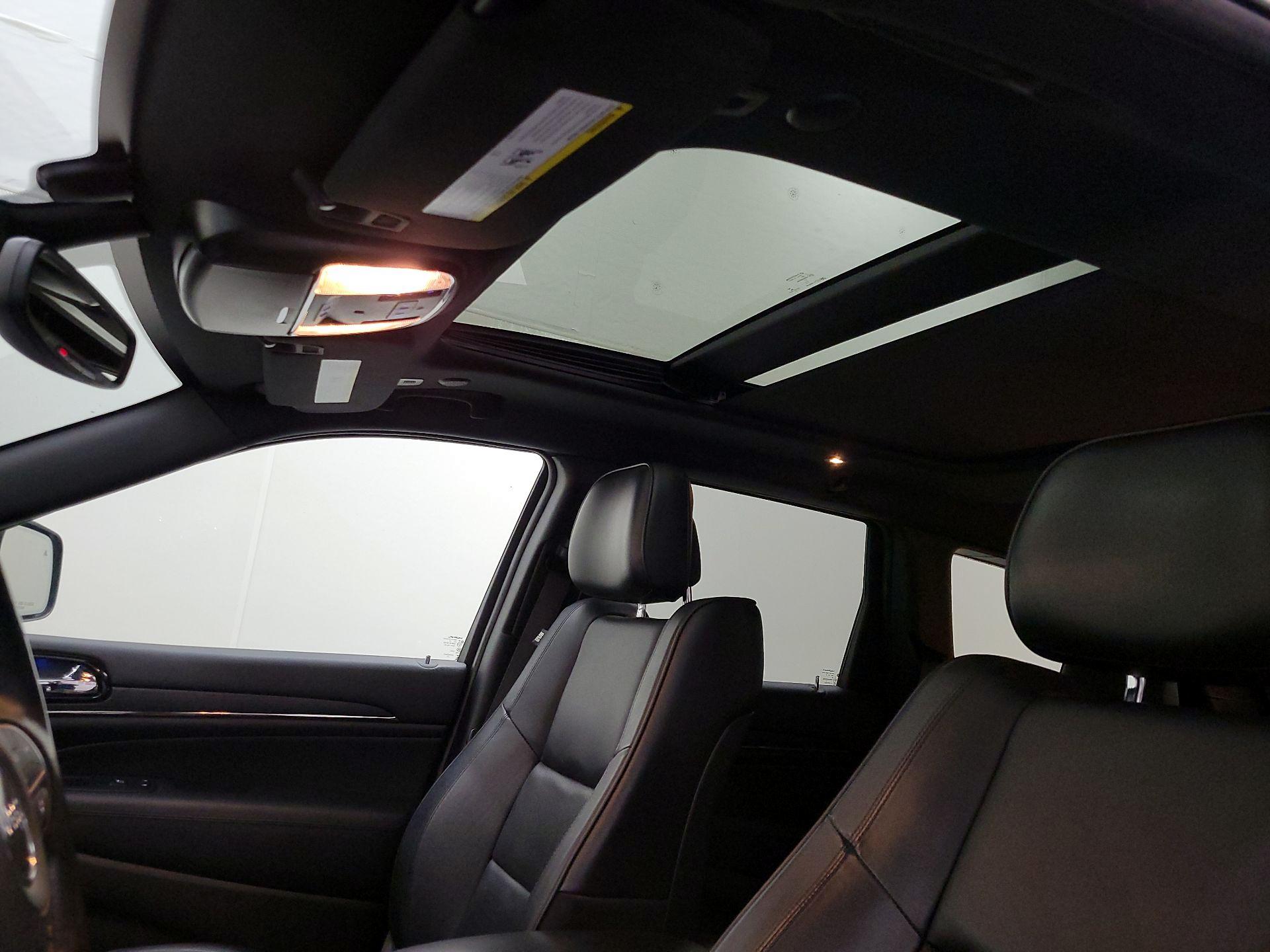Thumbnail: 2019 Jeep Grand Cherokee - 19