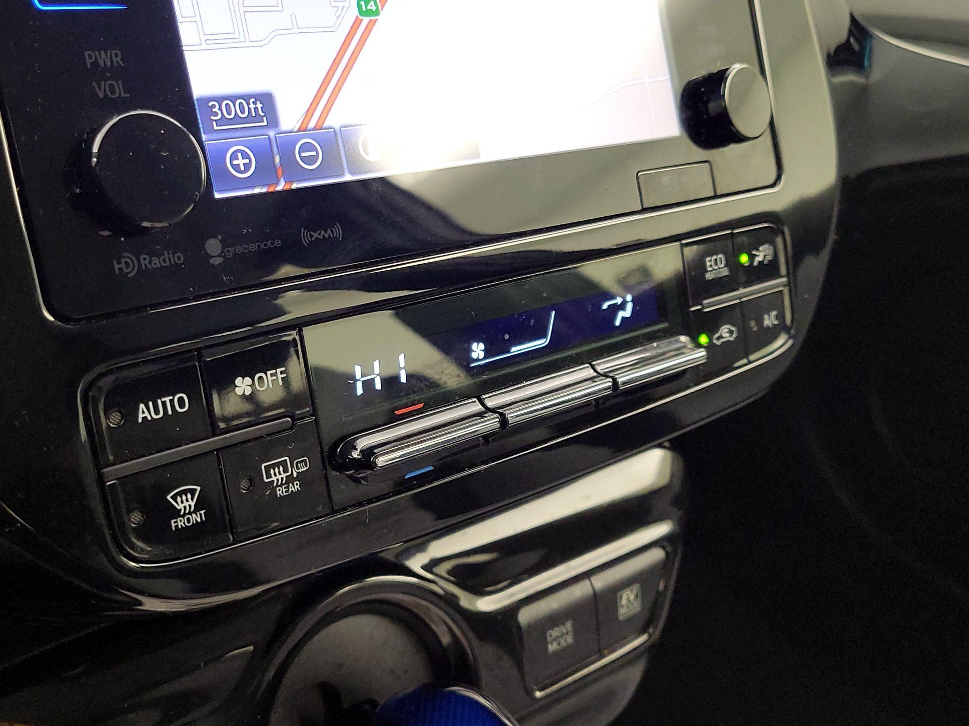 Thumbnail: 2017 Toyota Prius - 14