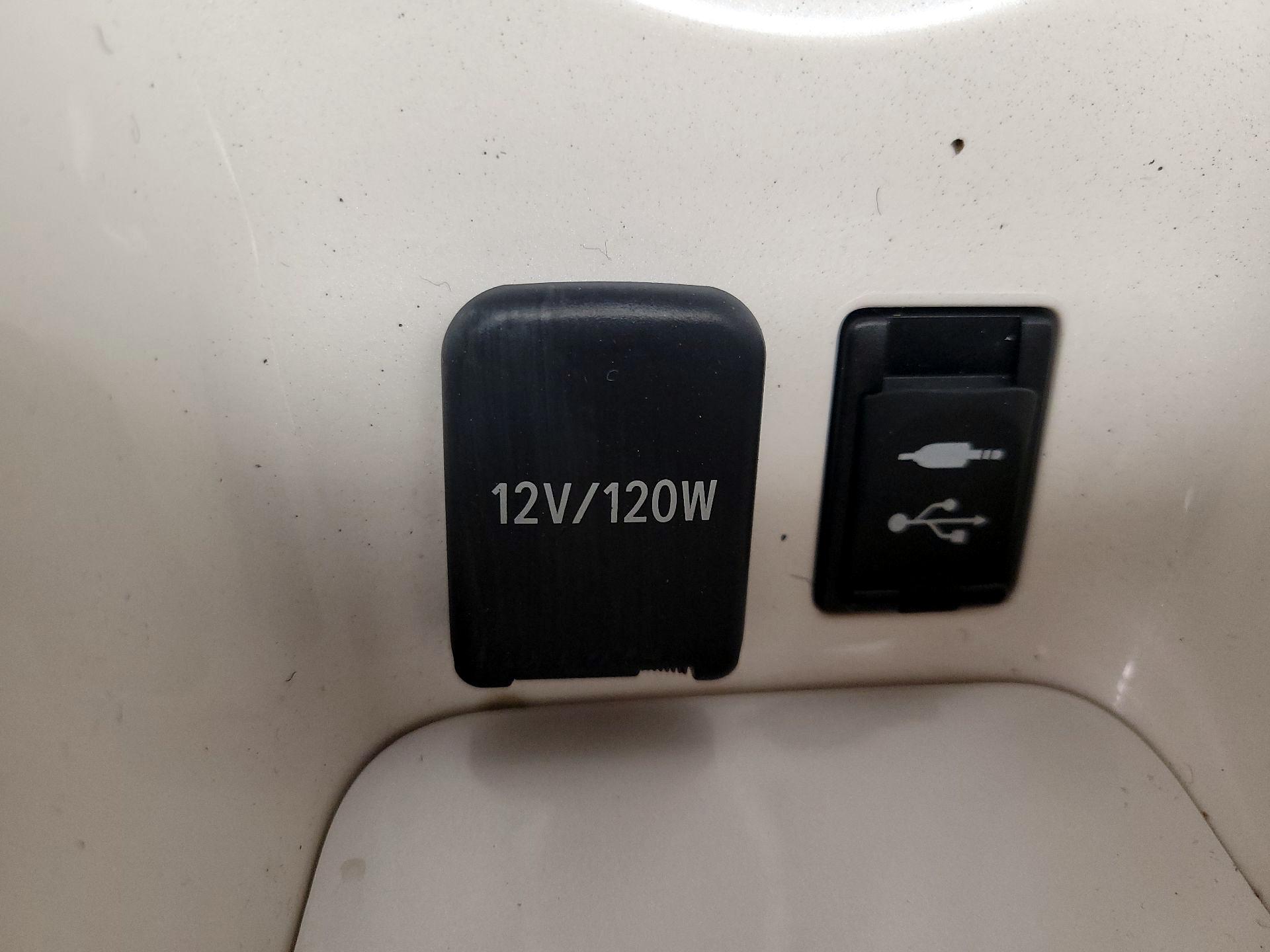 Thumbnail: 2017 Toyota Prius - 16