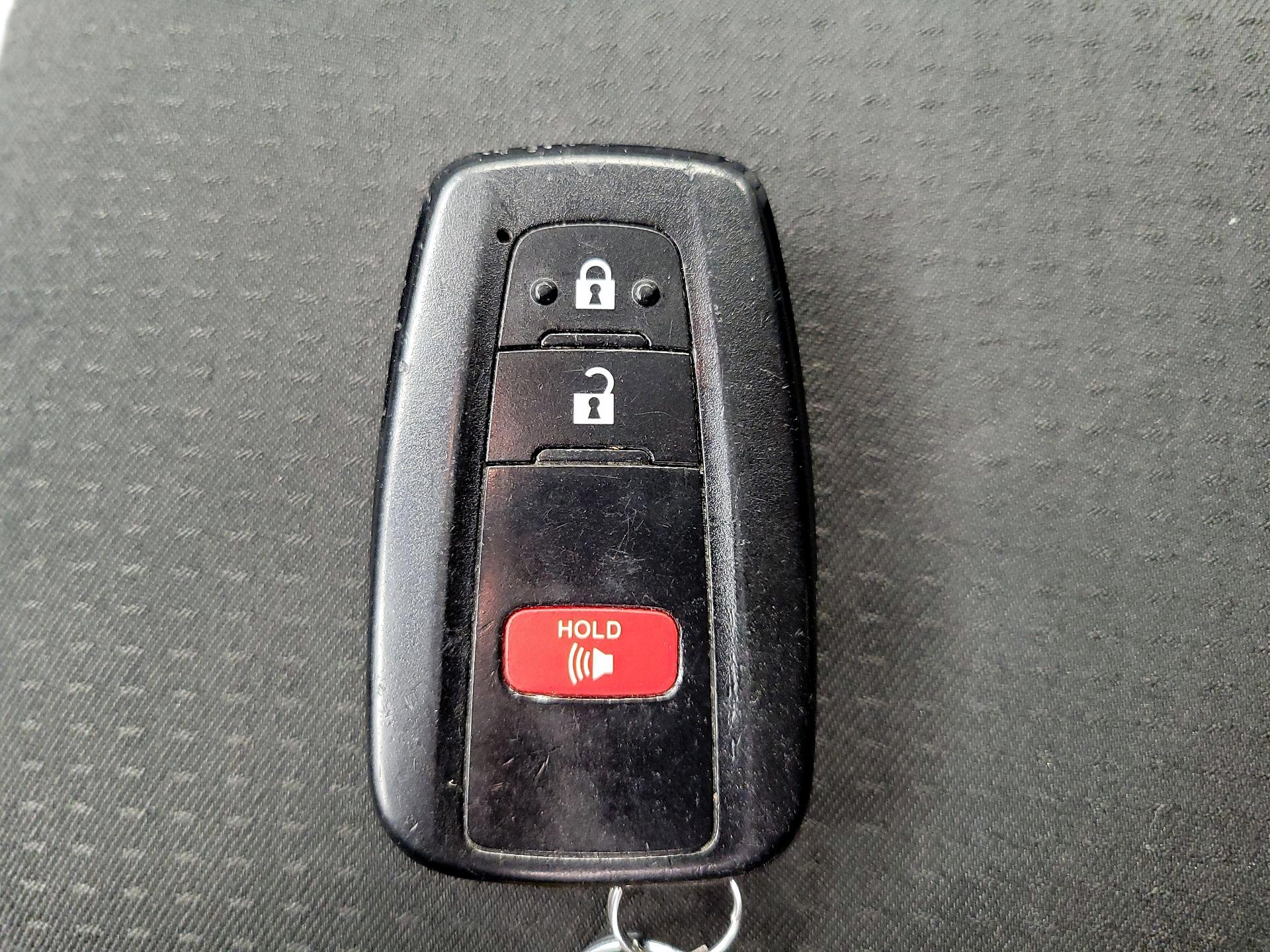 Thumbnail: 2017 Toyota Prius - 20