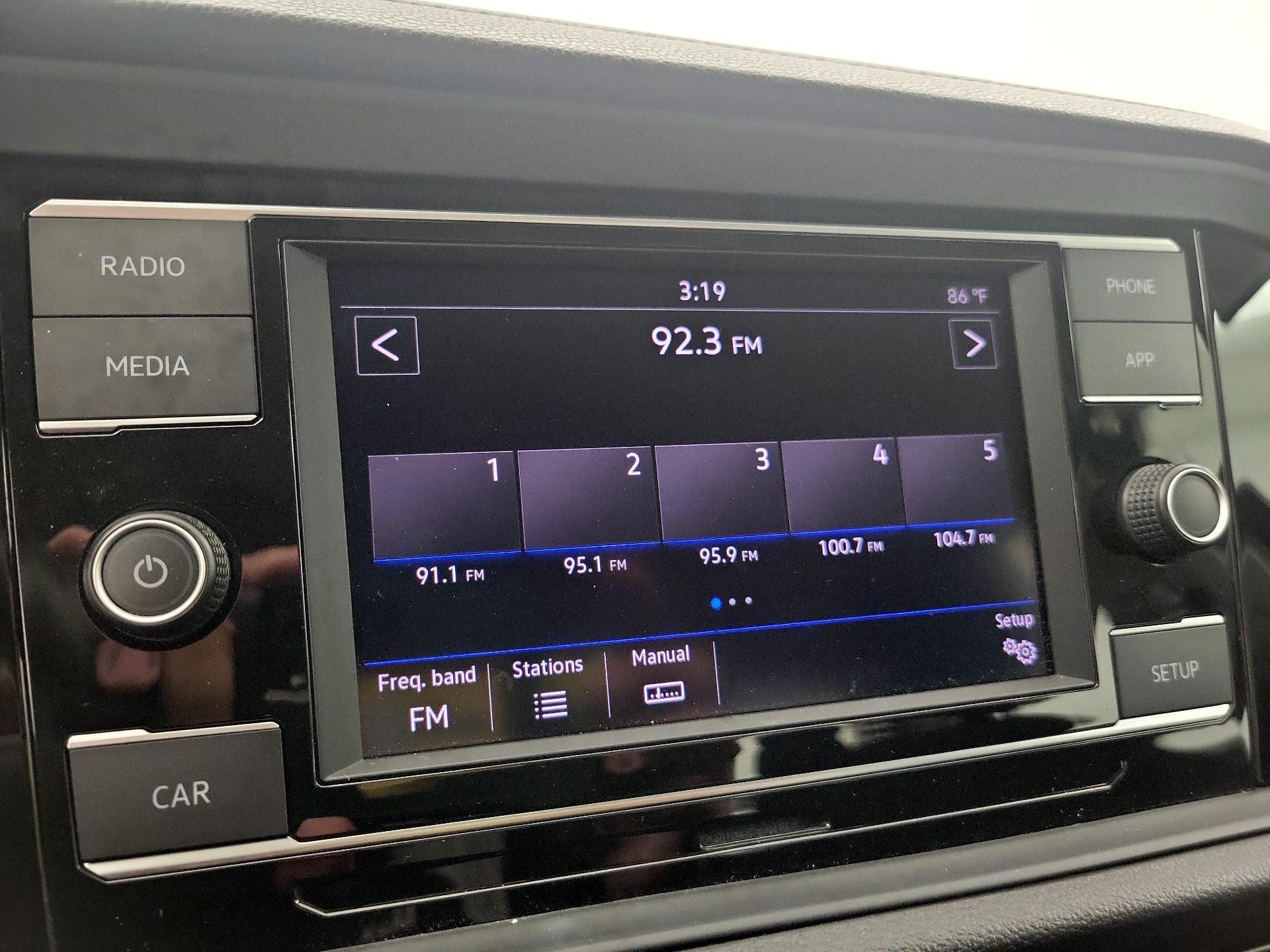 Thumbnail: 2019 Volkswagen Jetta - 15