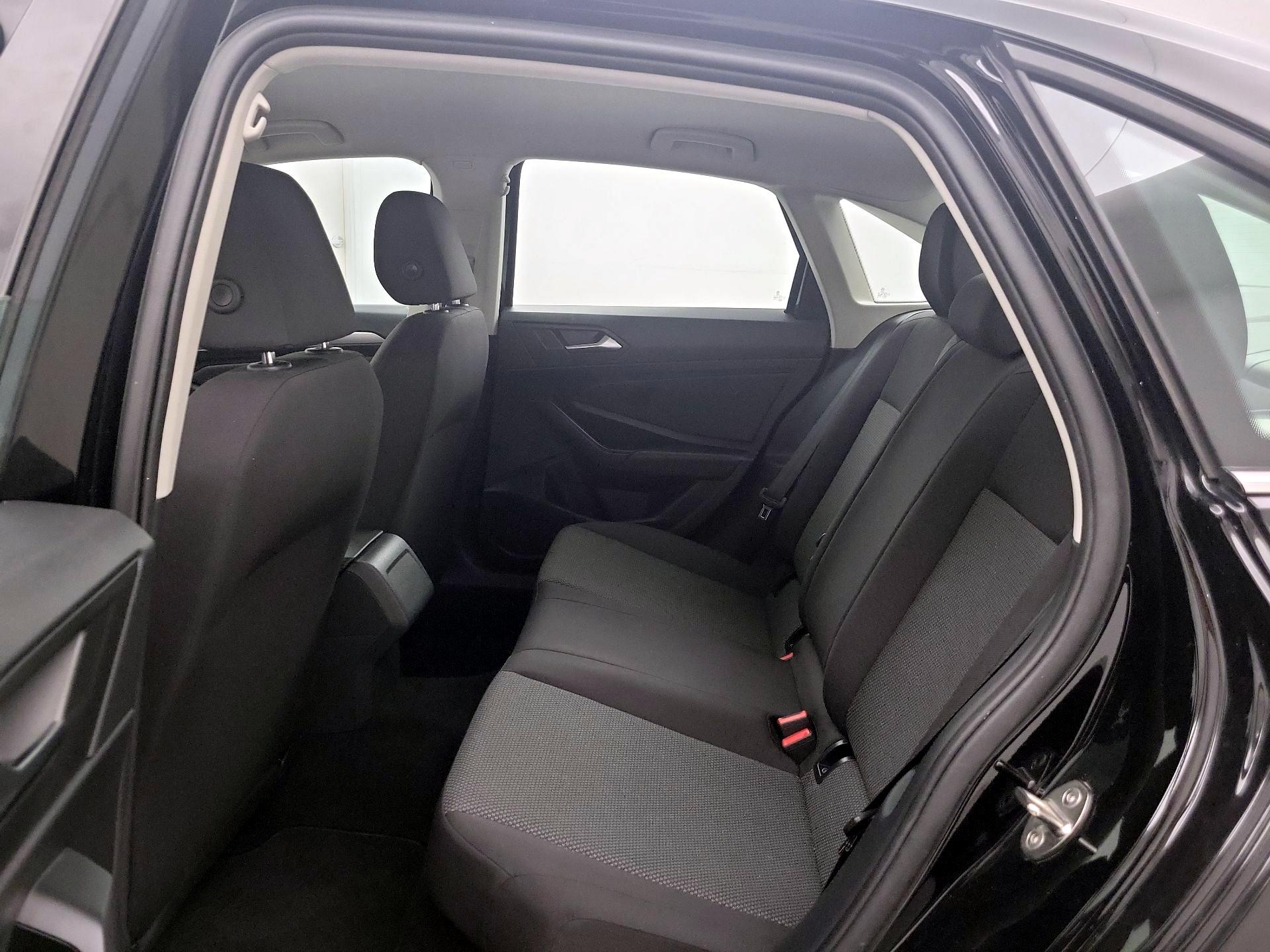 Thumbnail: 2019 Volkswagen Jetta - 19