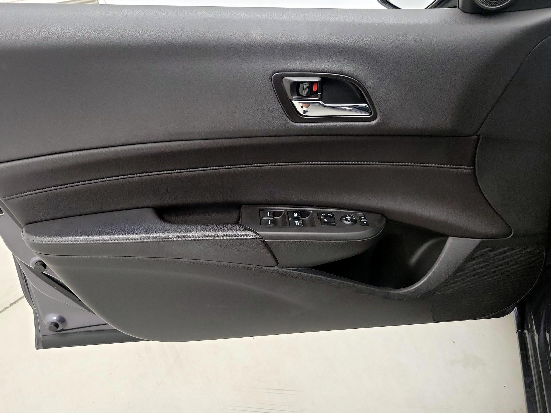 Thumbnail: 2017 Acura ILX - 12