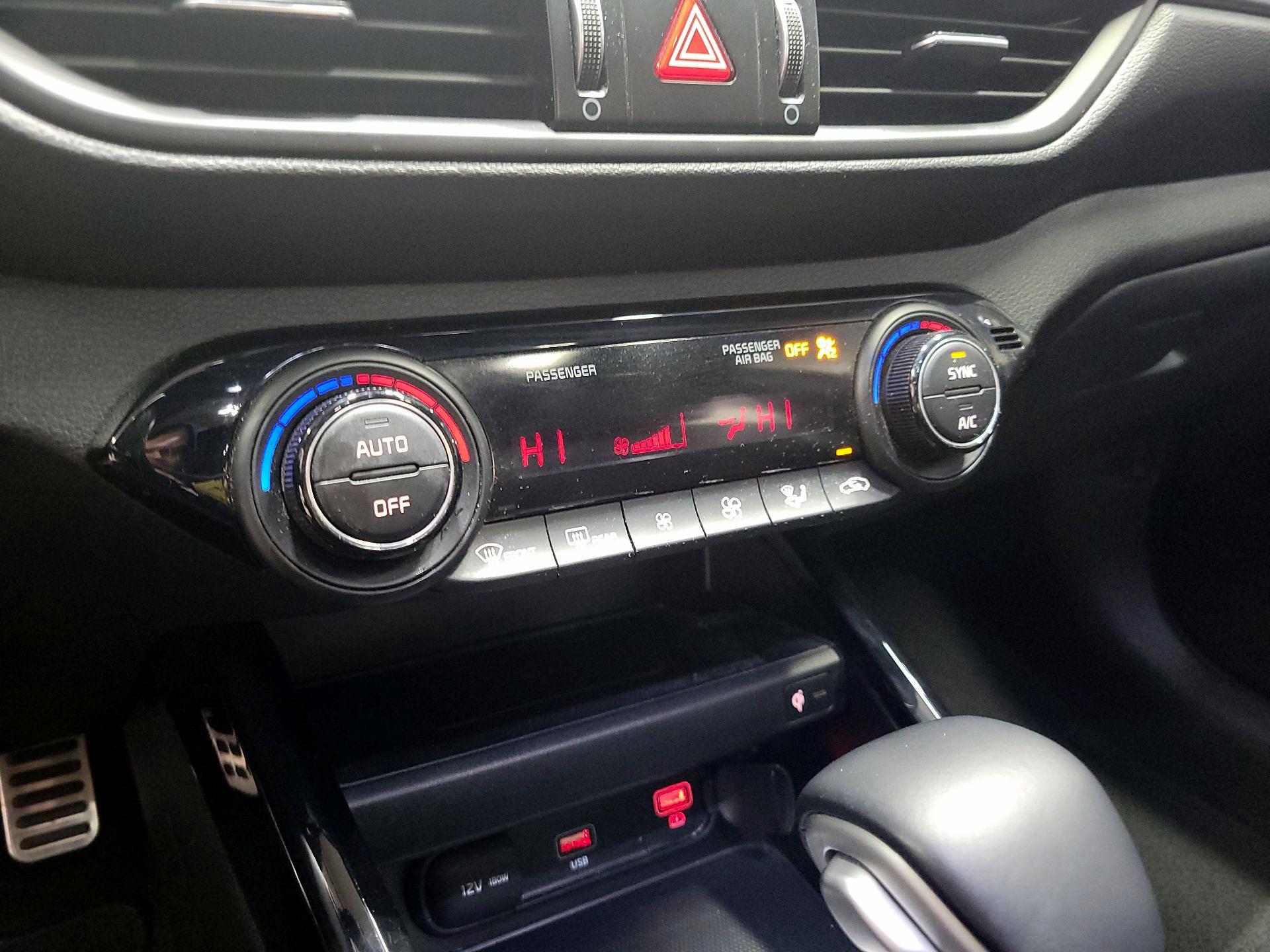 Thumbnail: 2023 Kia Forte - 17