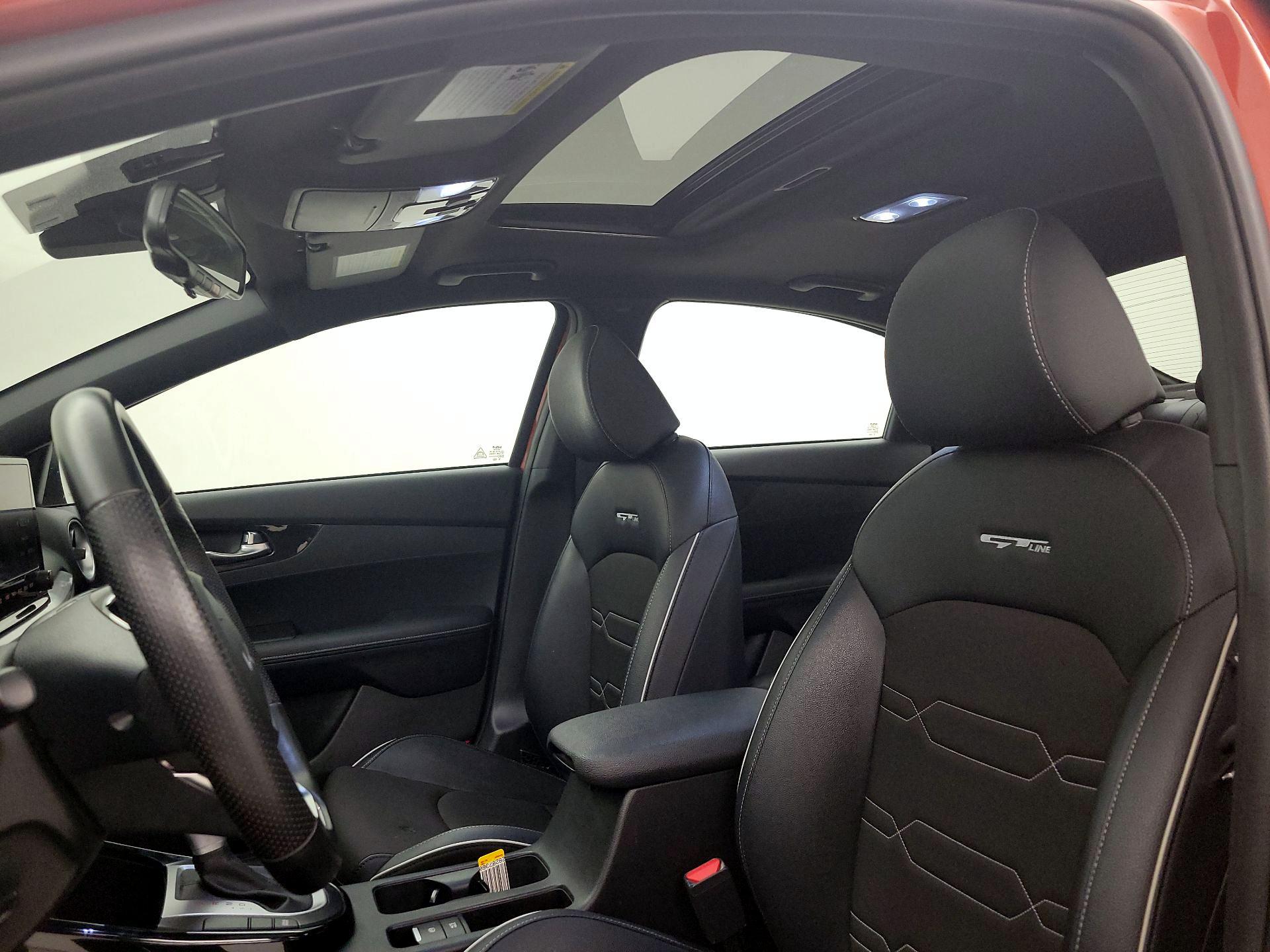 Thumbnail: 2023 Kia Forte - 20