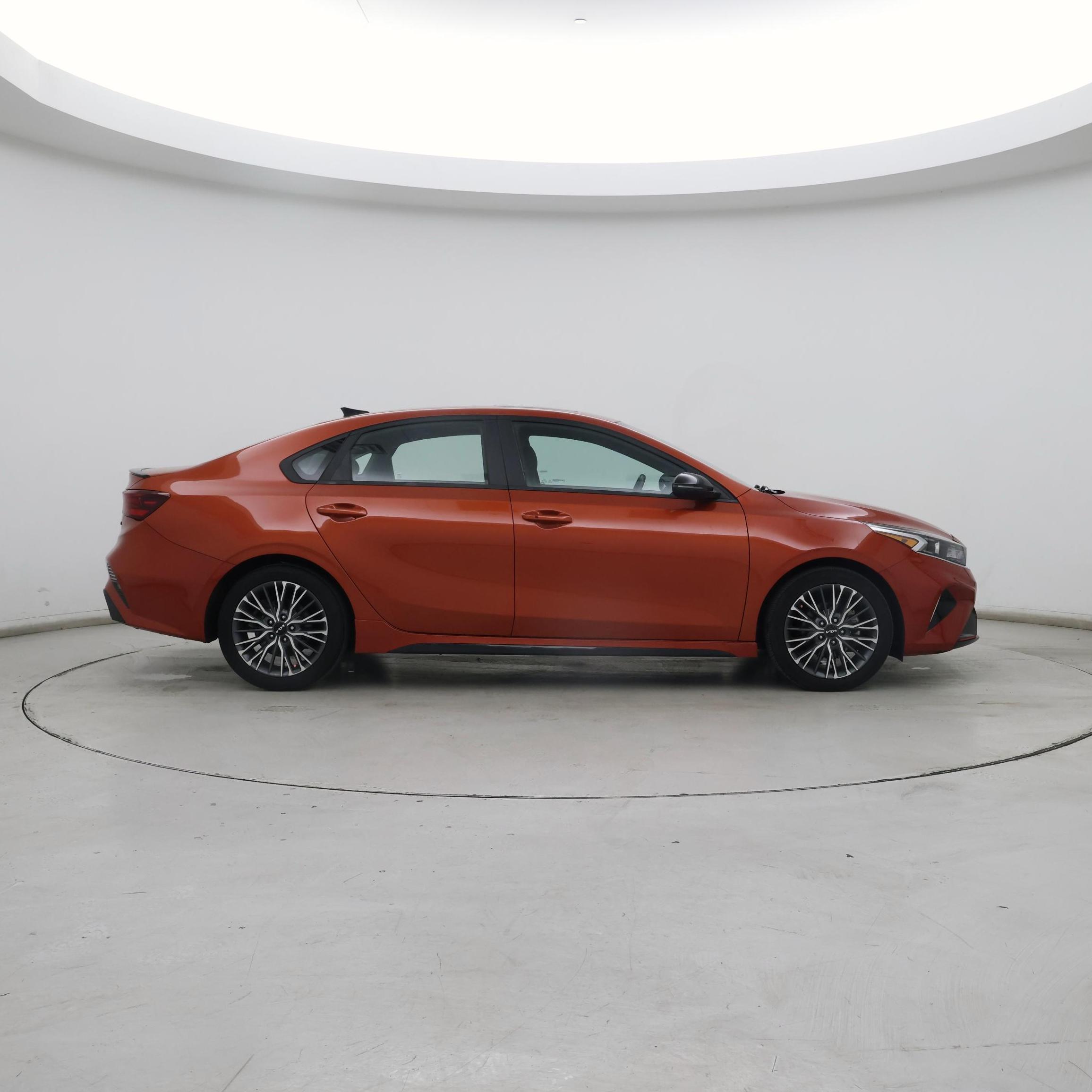 Thumbnail: 2023 Kia Forte - 7