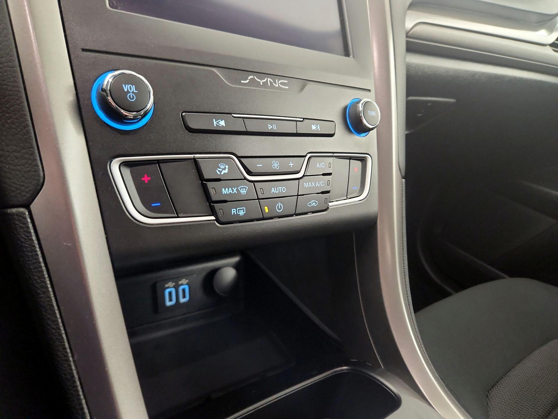 Thumbnail: 2020 Ford Fusion - 15